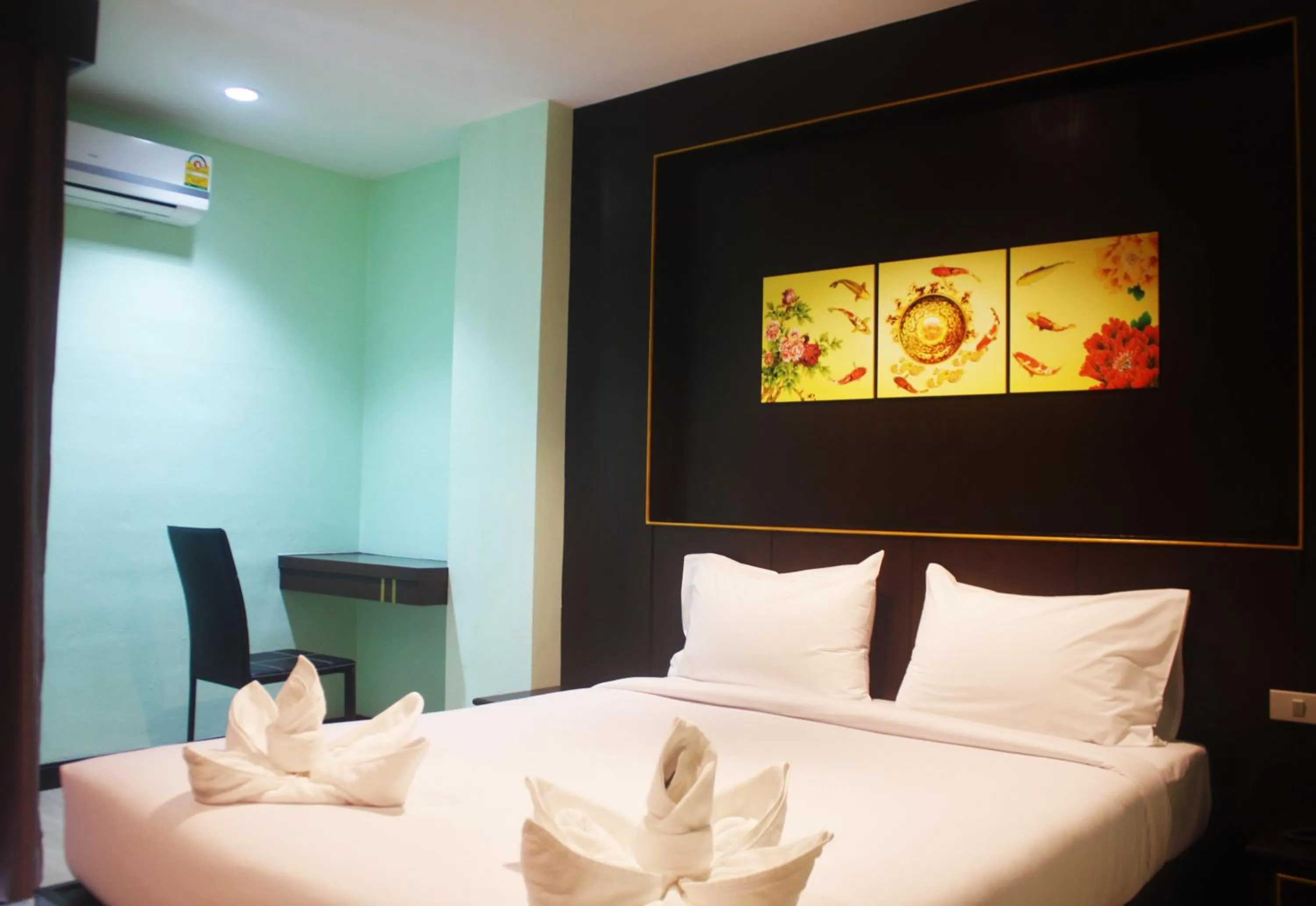 Photo of the whole room, Bed in Metro Hotel & Spa