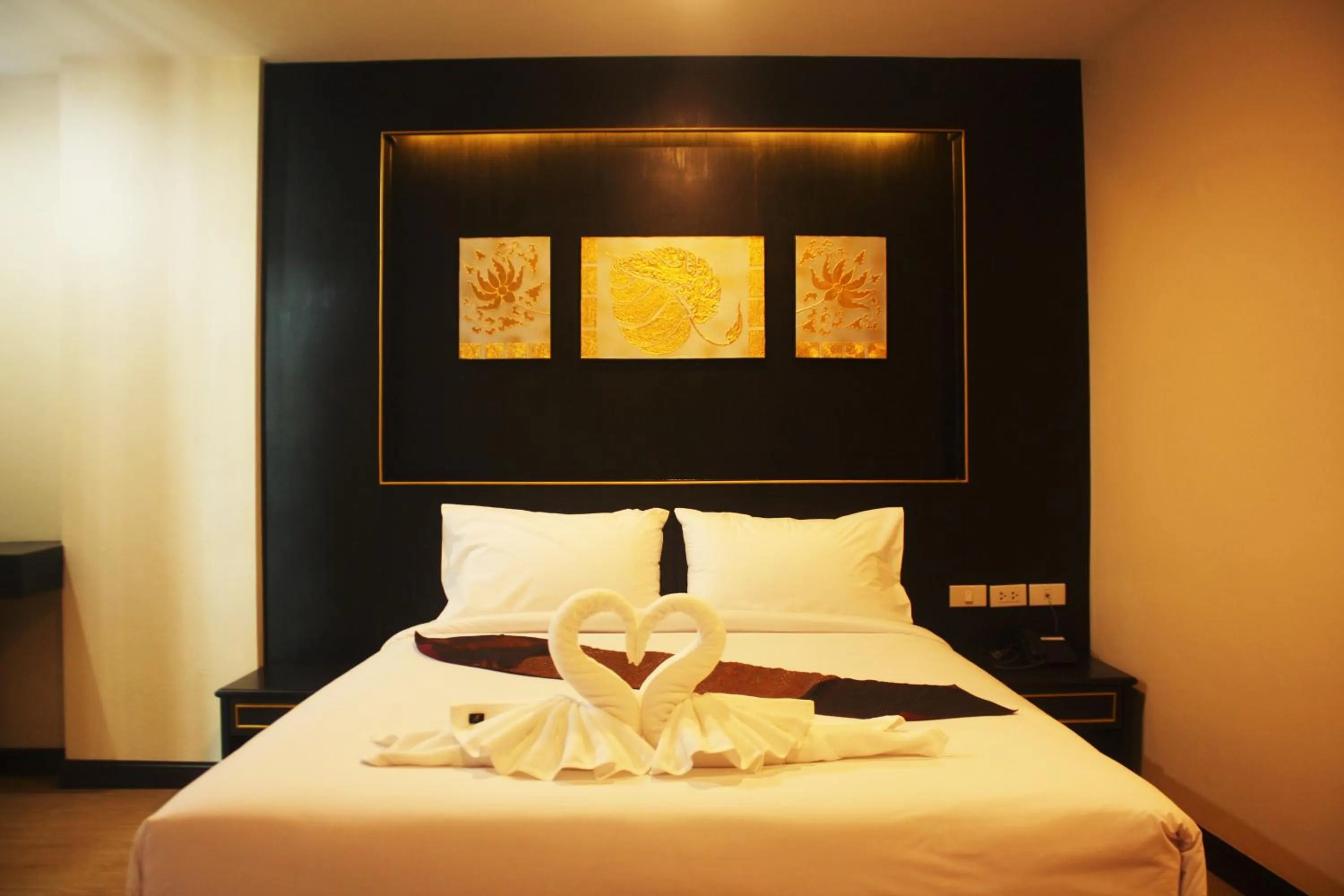 bunk bed, Bed in Metro Hotel & Spa