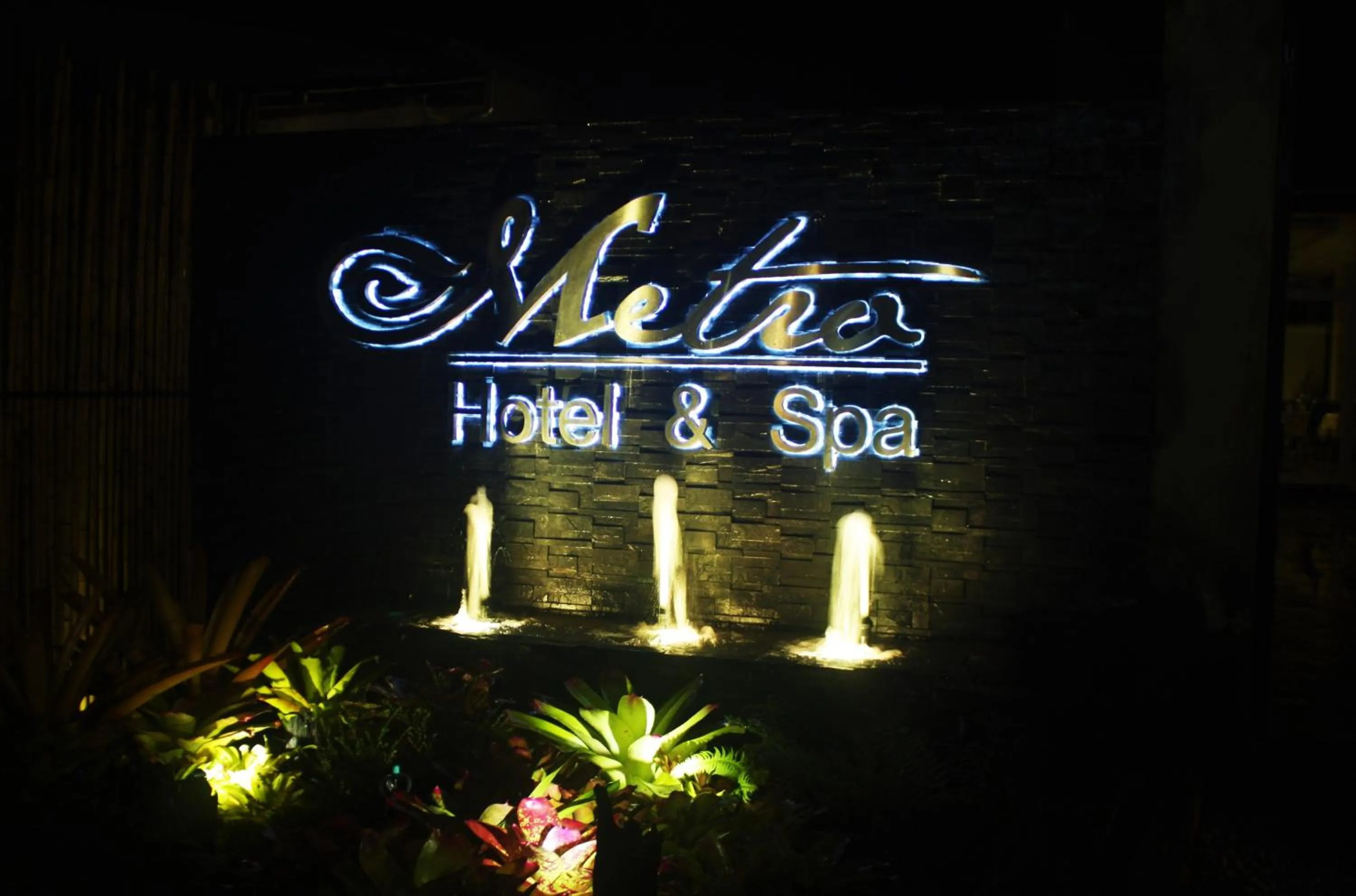 Garden in Metro Hotel & Spa