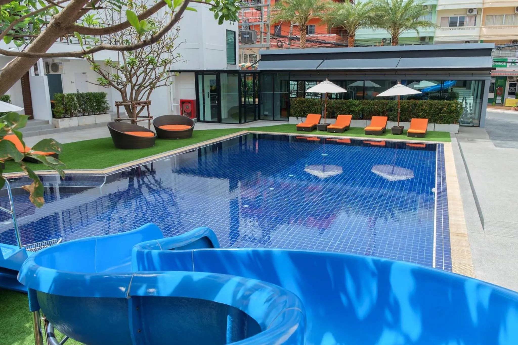 Swimming pool in FX Hotel Pattaya