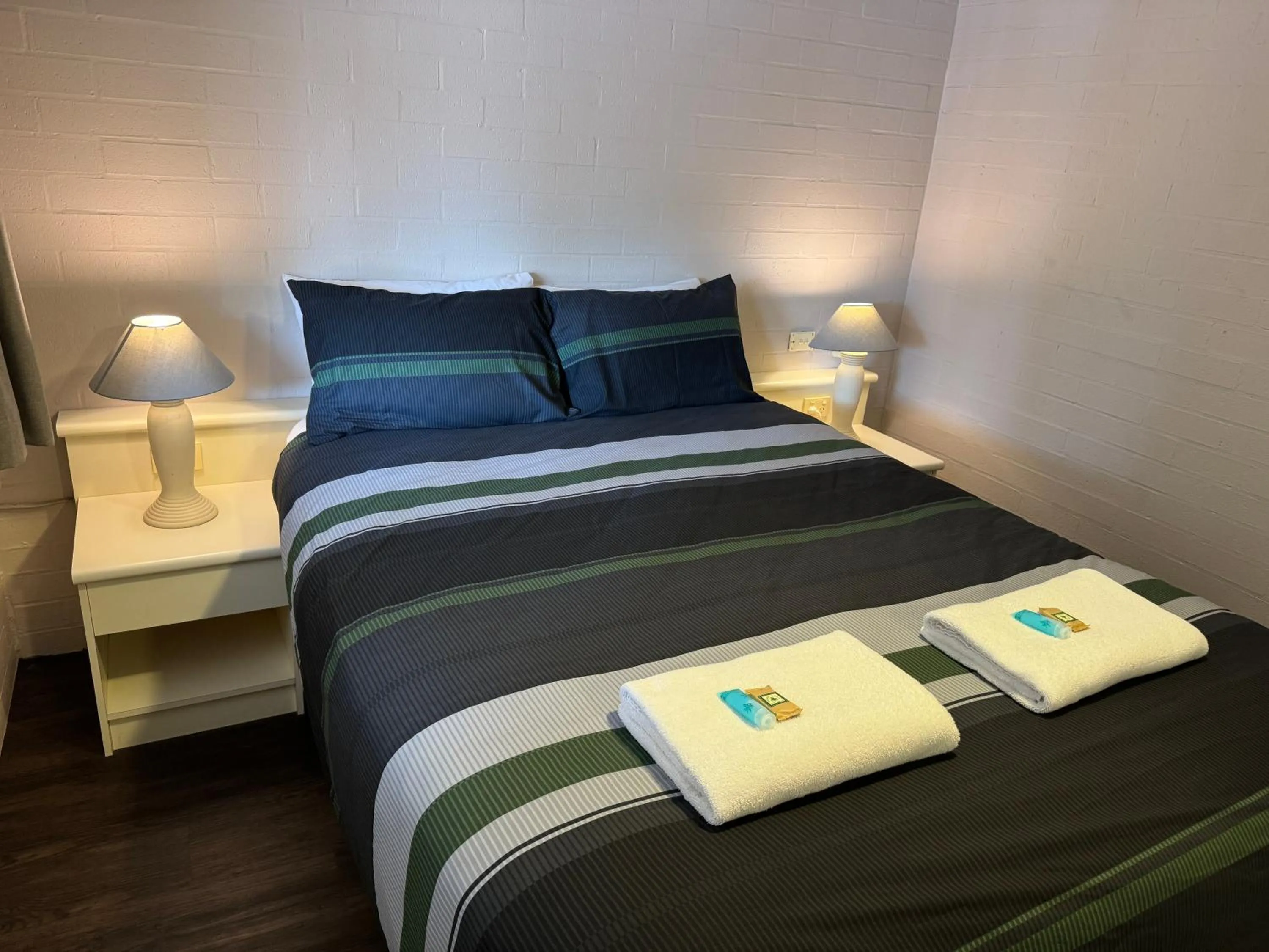 Bed in Ulladulla Harbour Motel