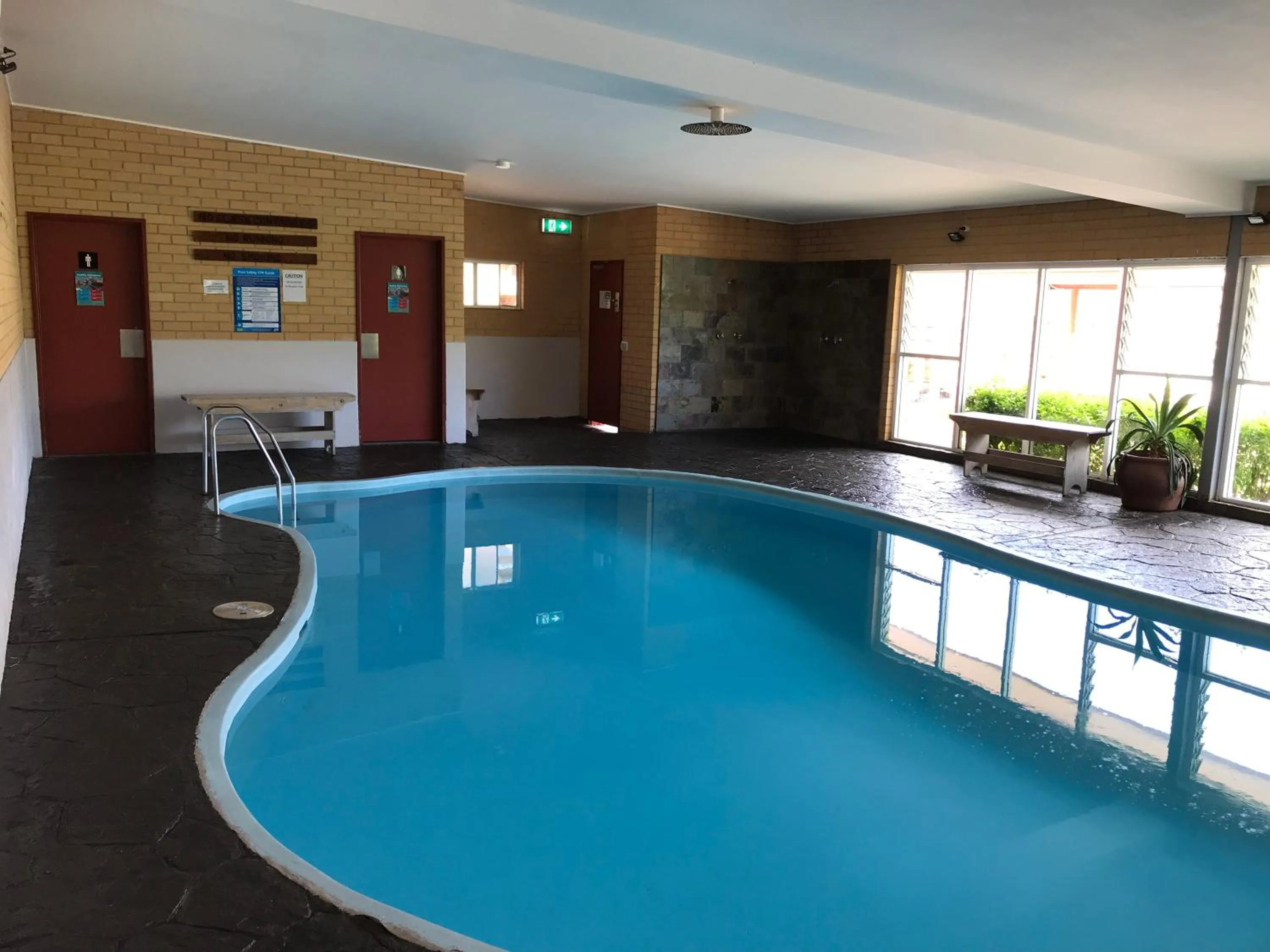 Pool view in Ulladulla Harbour Motel