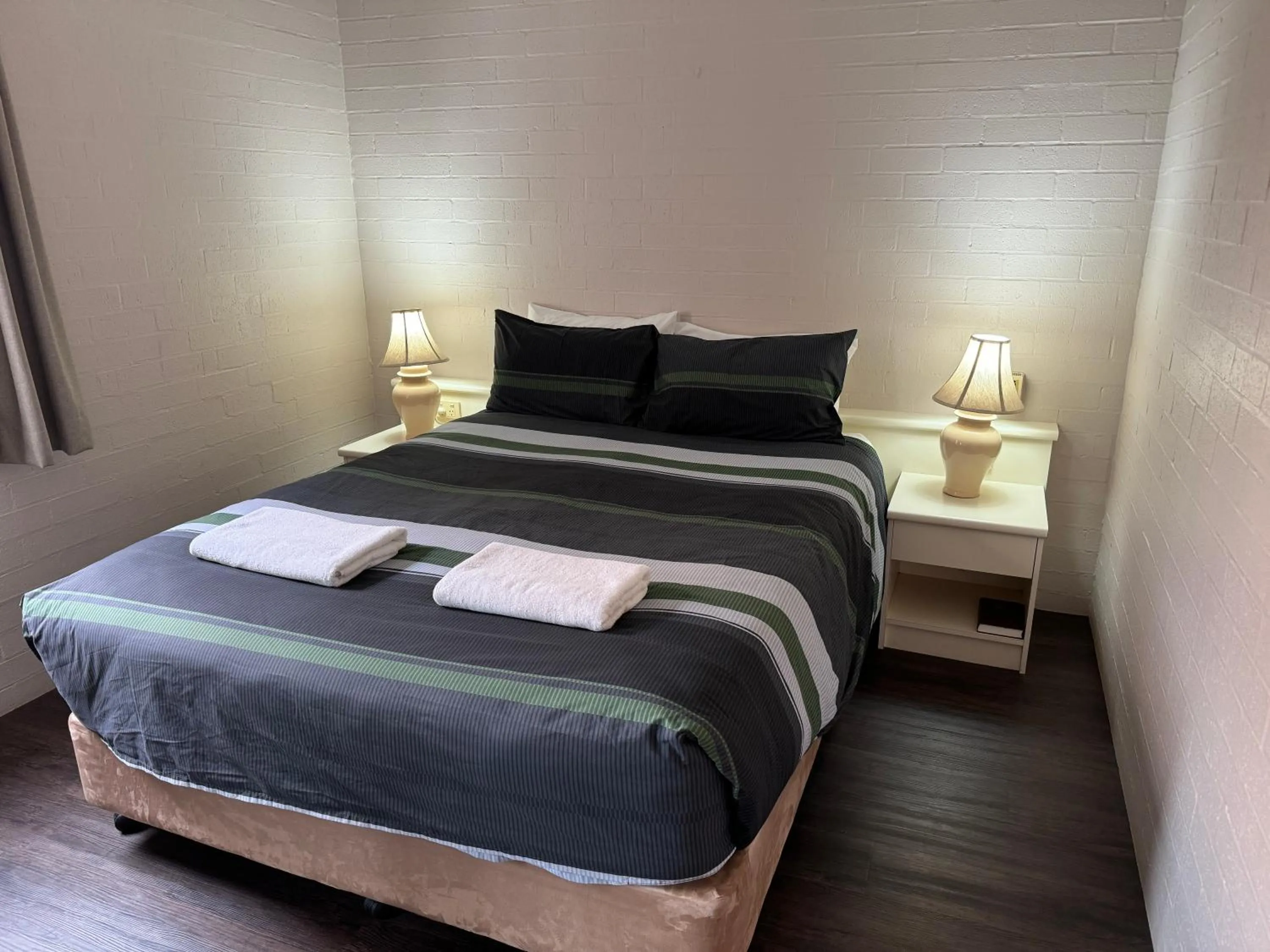 Bed in Ulladulla Harbour Motel