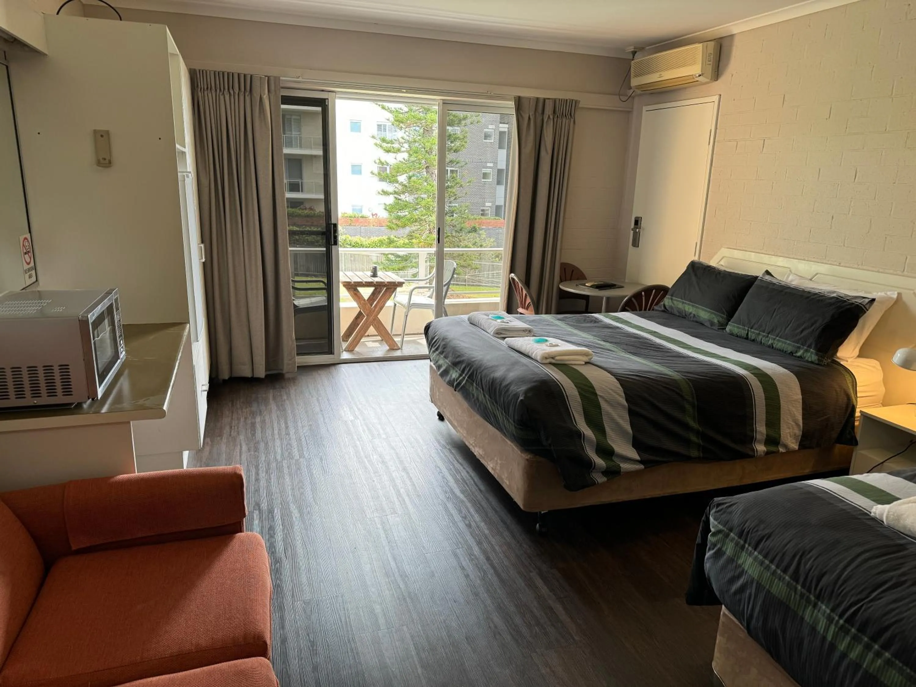 Bed in Ulladulla Harbour Motel