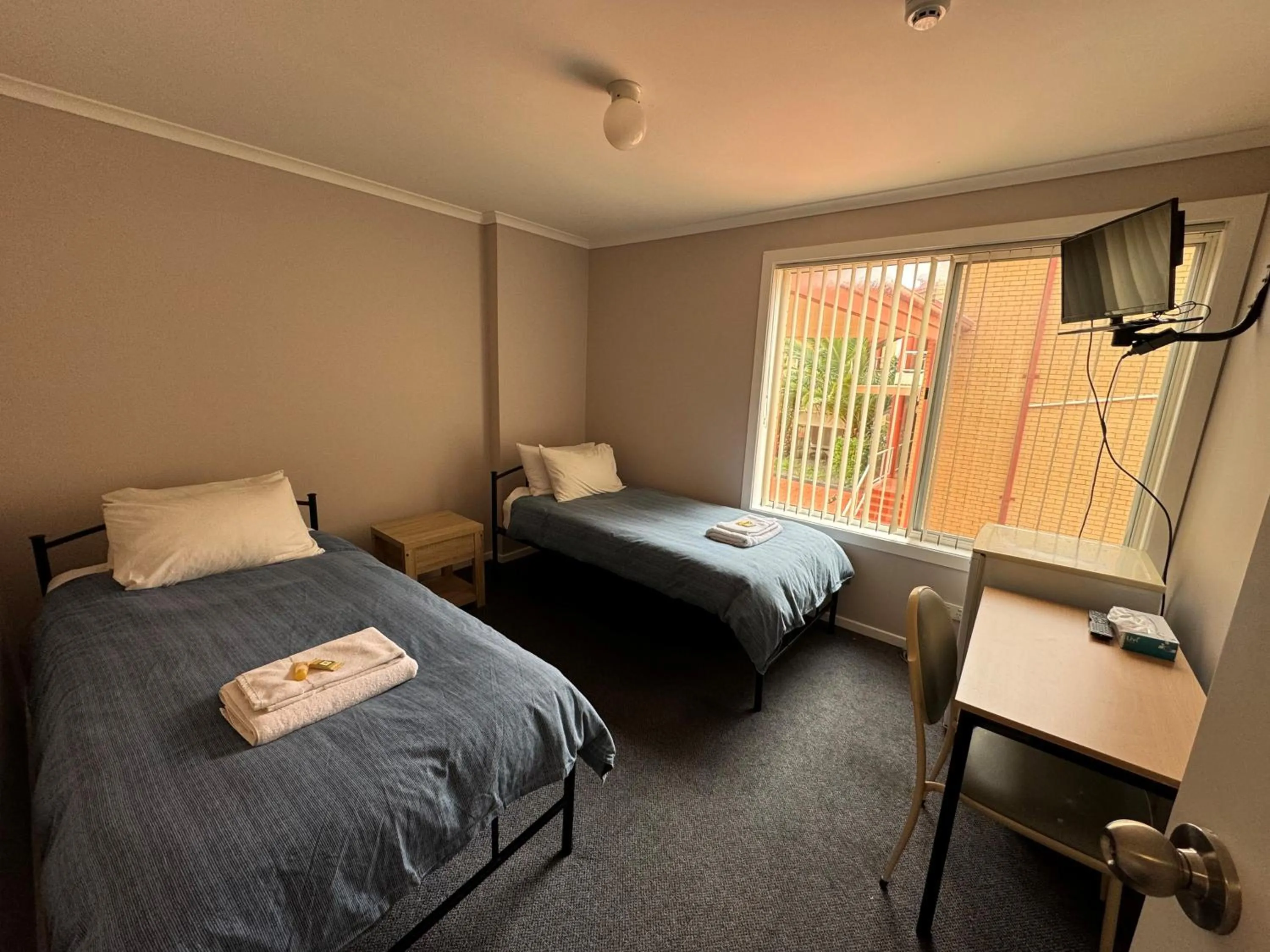 Photo of the whole room, Bed in Ulladulla Harbour Motel