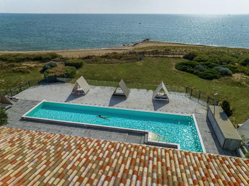 Swimming pool in Hôtel Atalante - Relais Thalasso & Spa