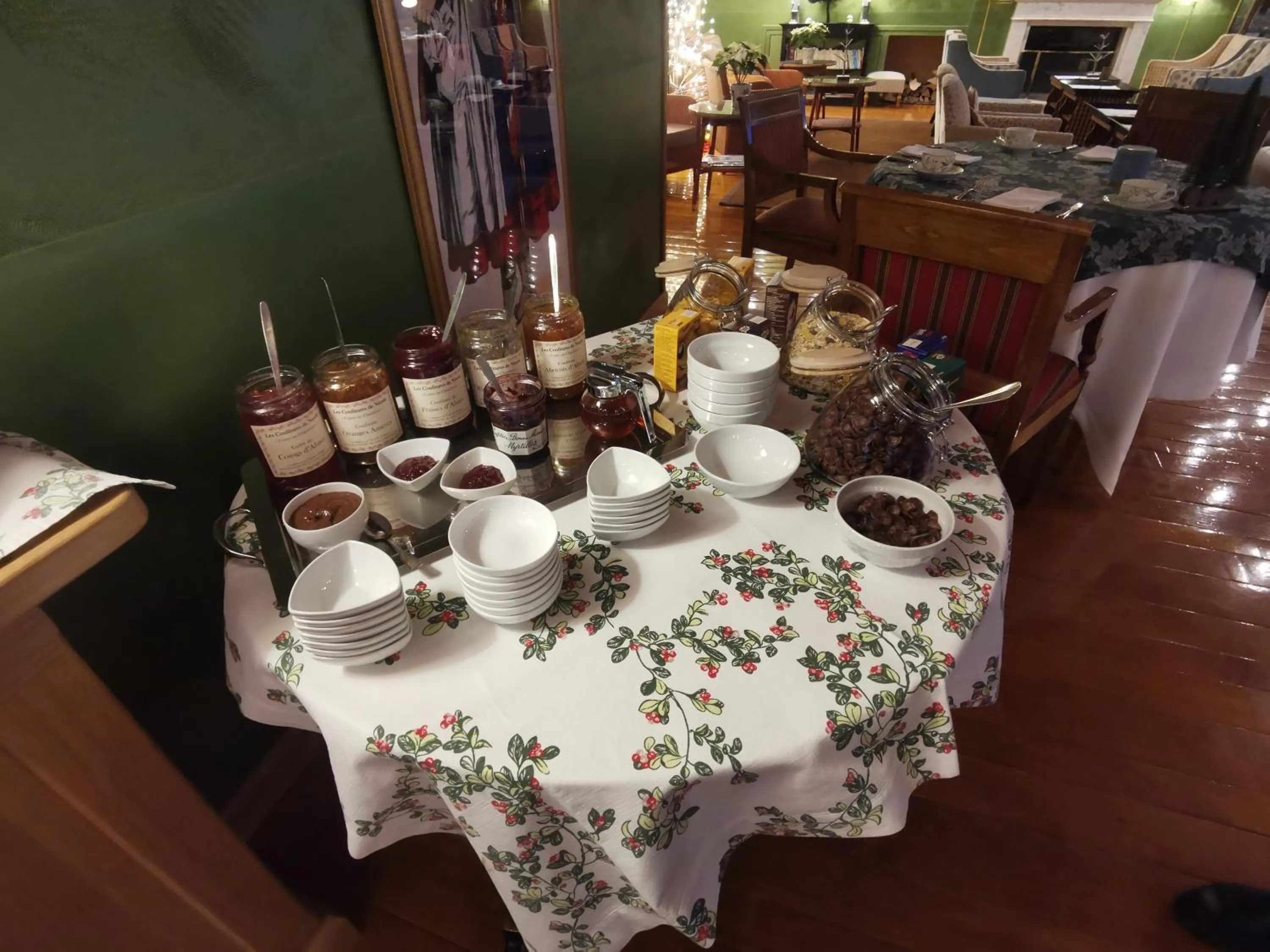 Breakfast in Le Manoir Au Lac