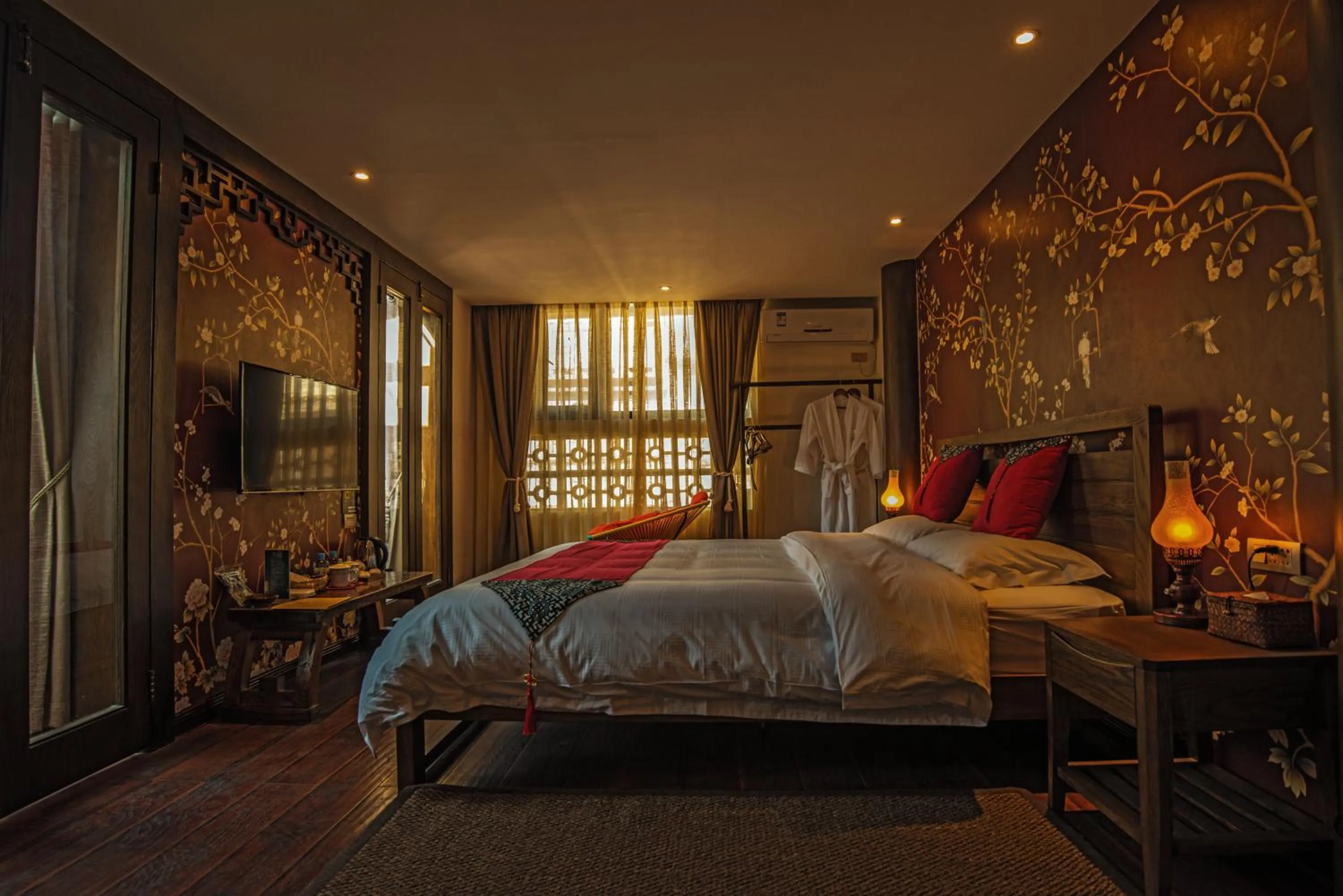 Bed in Secret Courtyard Resort Hotel