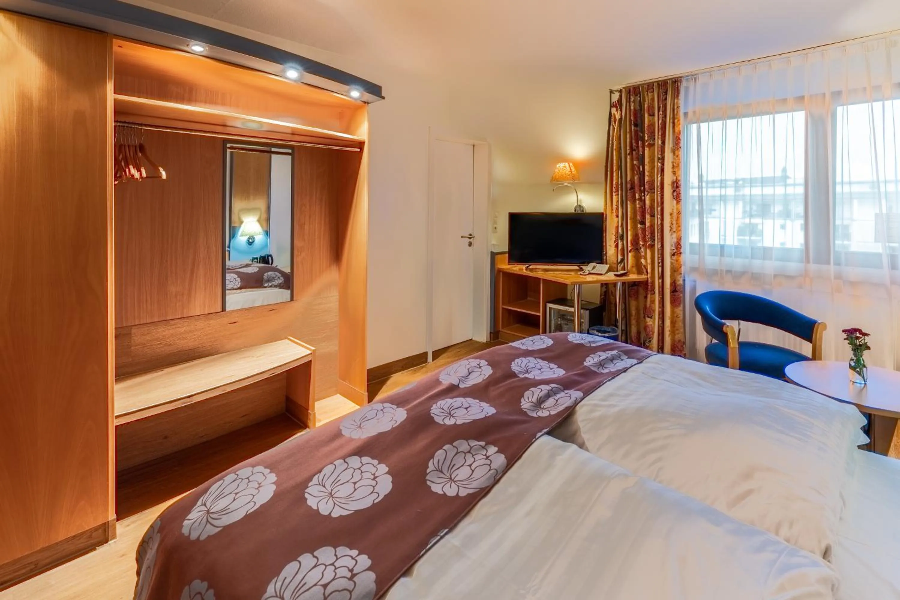 Bedroom, Bed in Hotel Karl