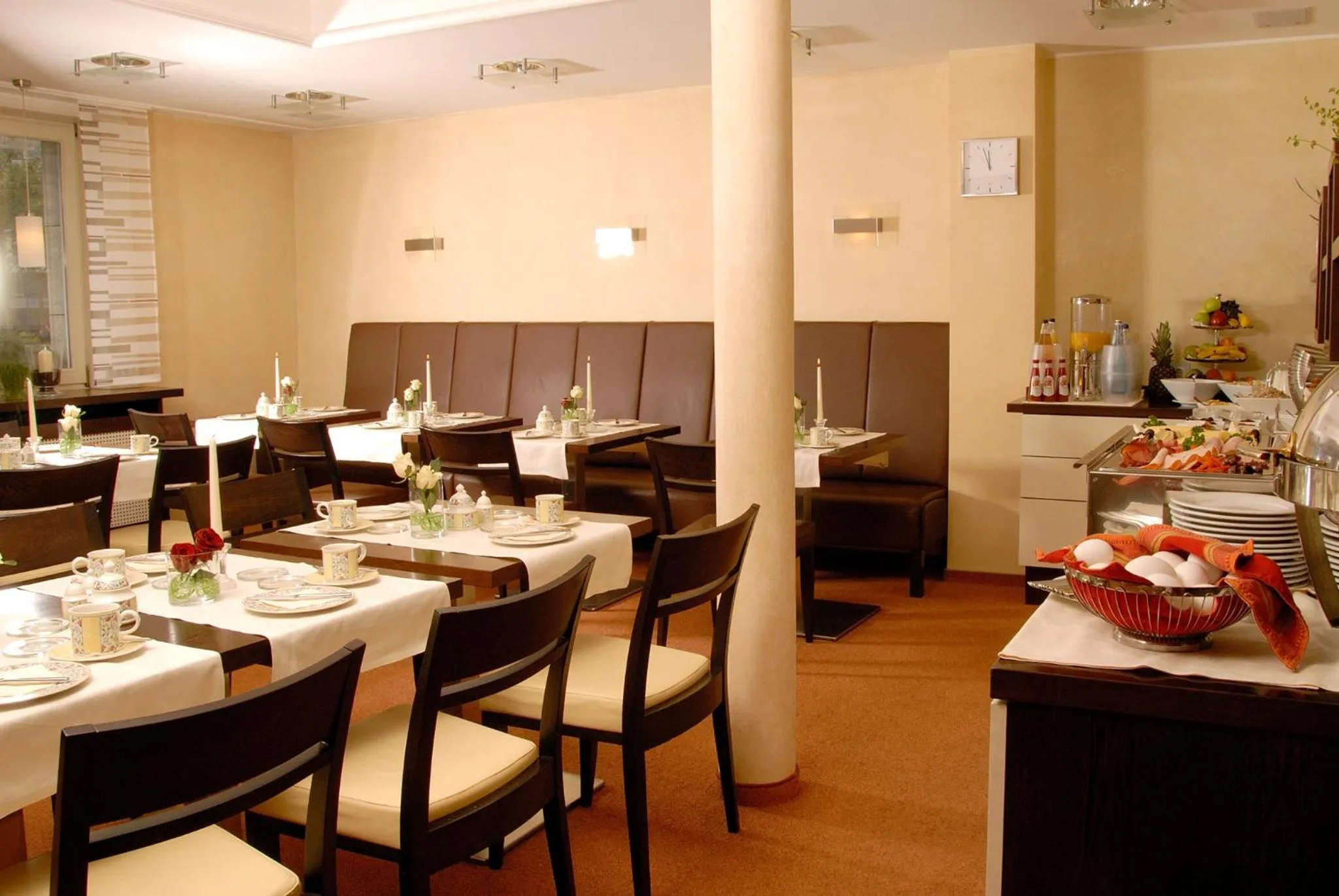 Restaurant/places to eat in Hotel Graf