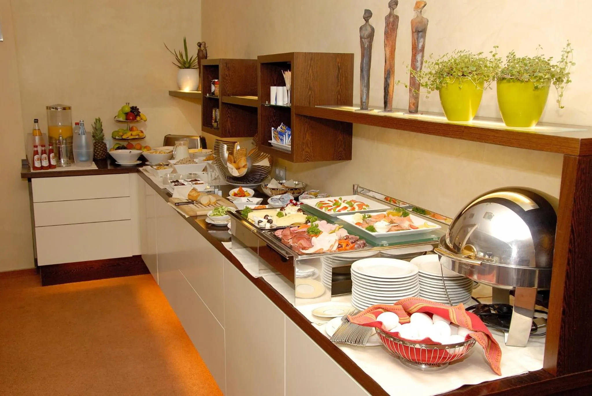 Buffet breakfast in Hotel Graf