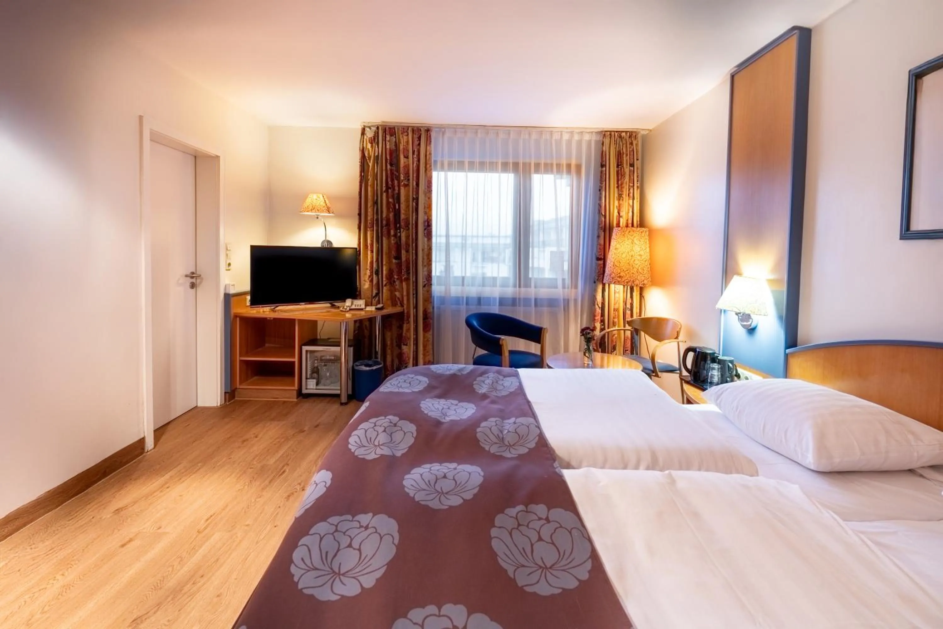 TV and multimedia, Bed in Hotel Karl