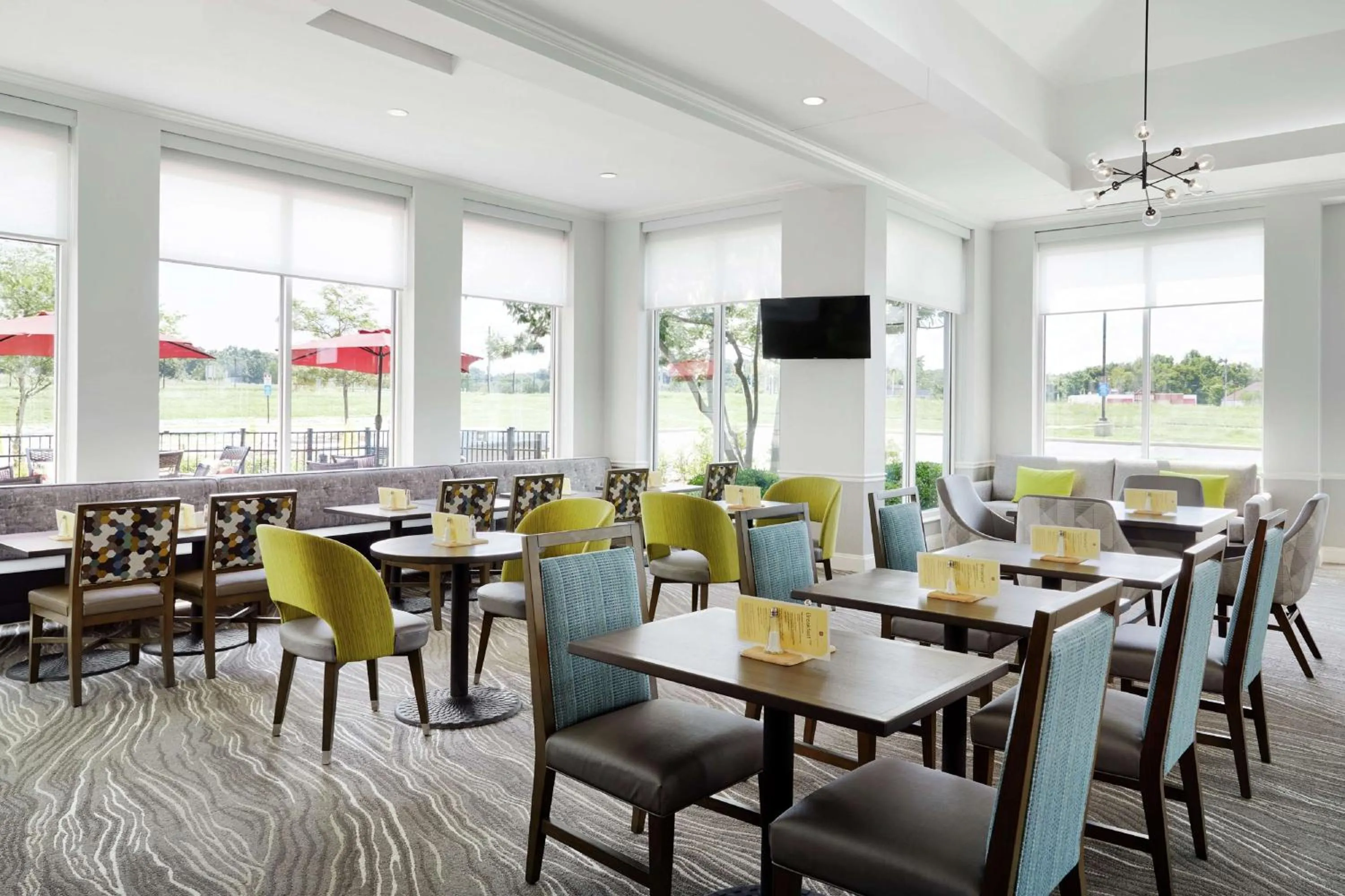 Restaurant/places to eat in Hilton Garden Inn Cincinnati Northeast