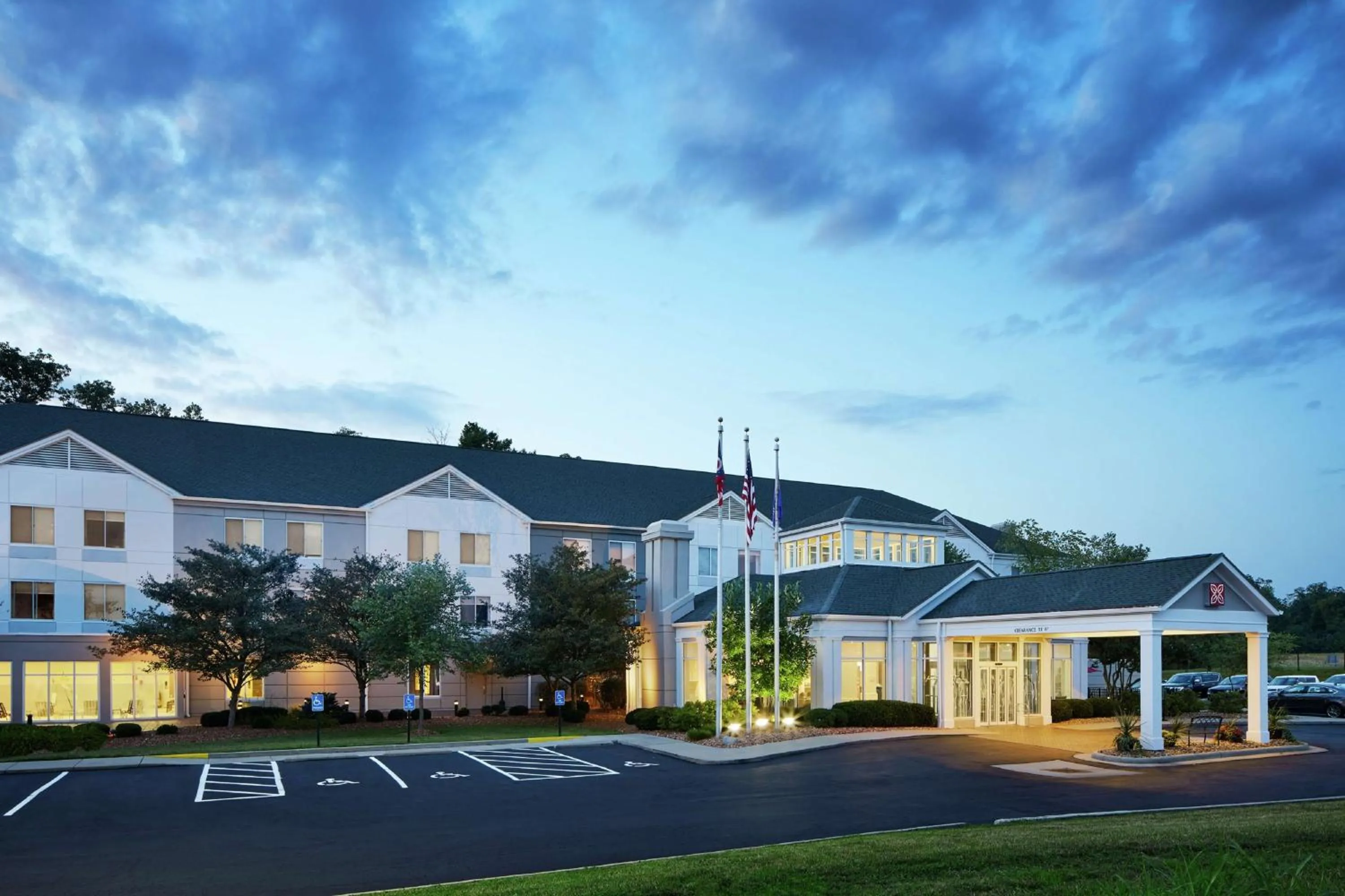 Property building in Hilton Garden Inn Cincinnati Northeast