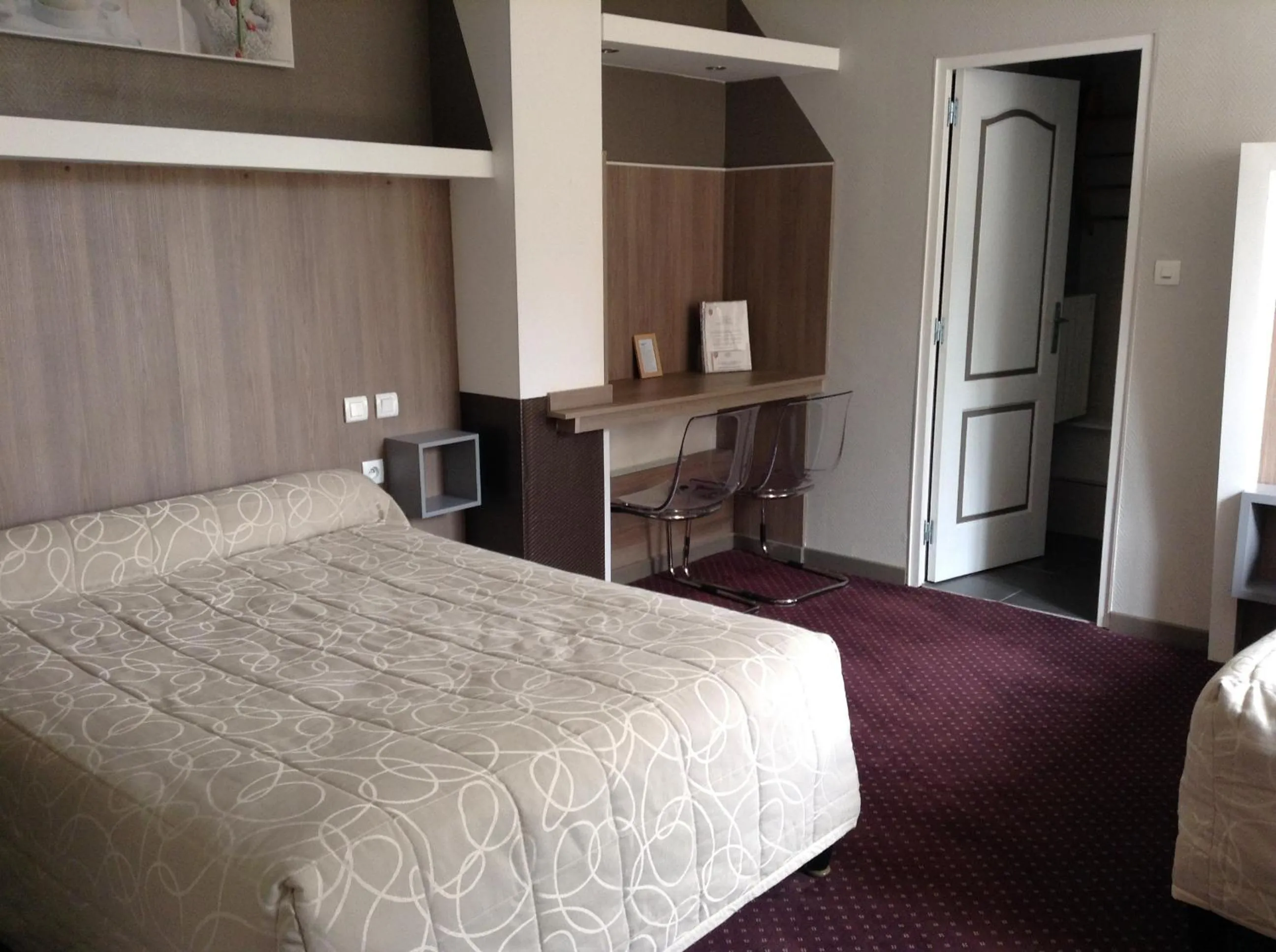 Photo of the whole room, Bed in Hôtel Du Stade