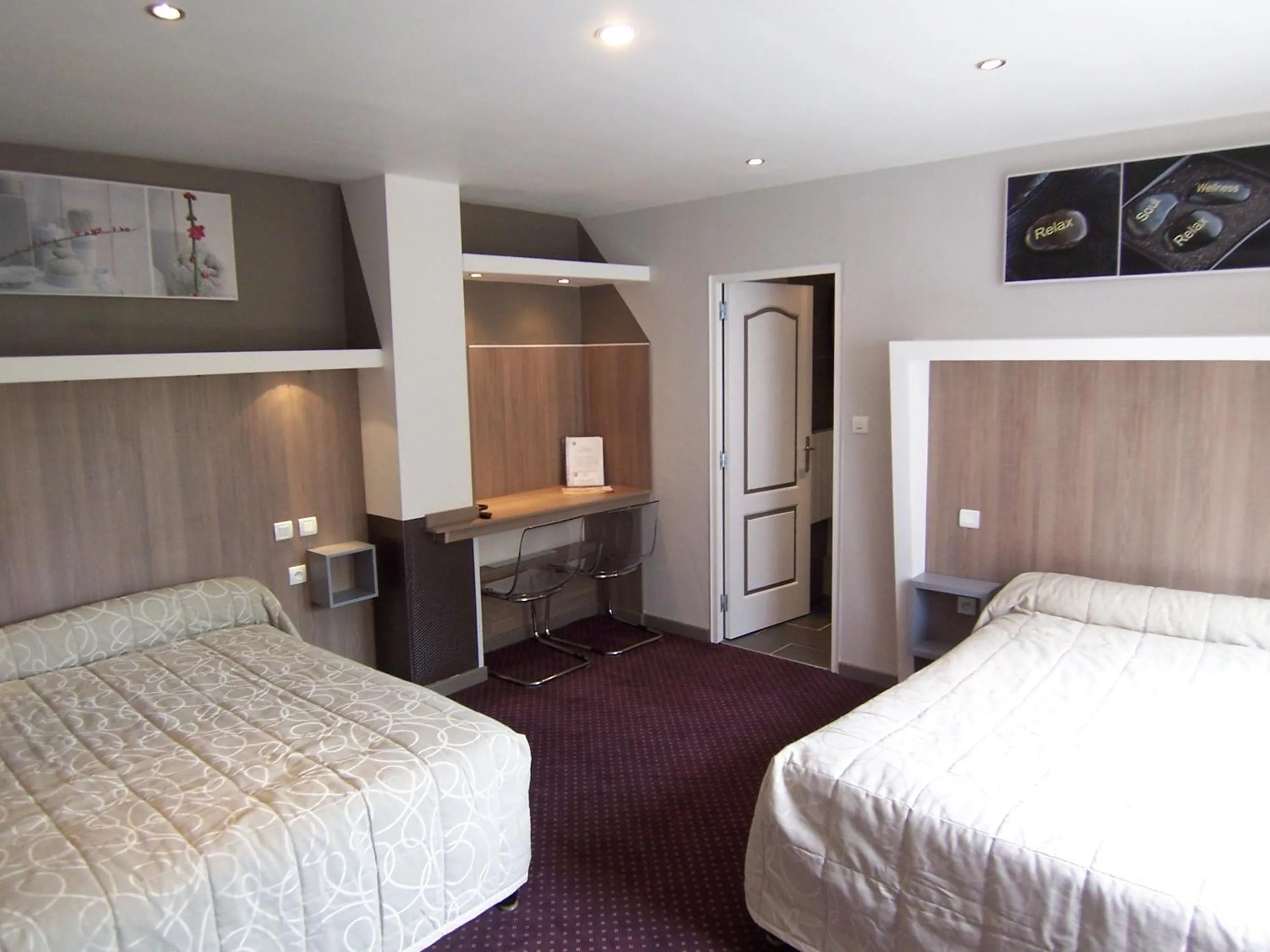 Photo of the whole room, Bed in Hôtel Du Stade