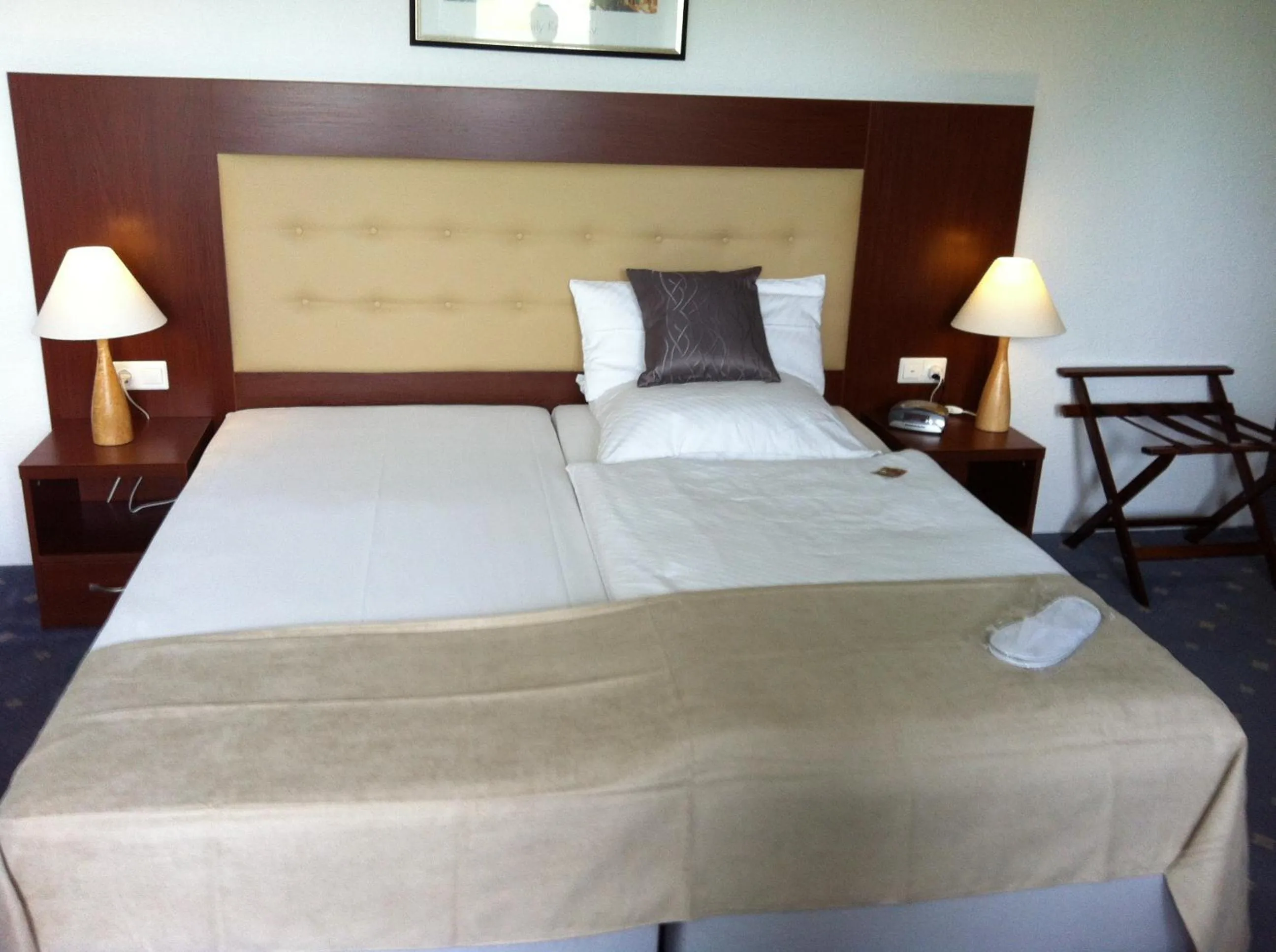 Photo of the whole room, Bed in Hotel Abalone