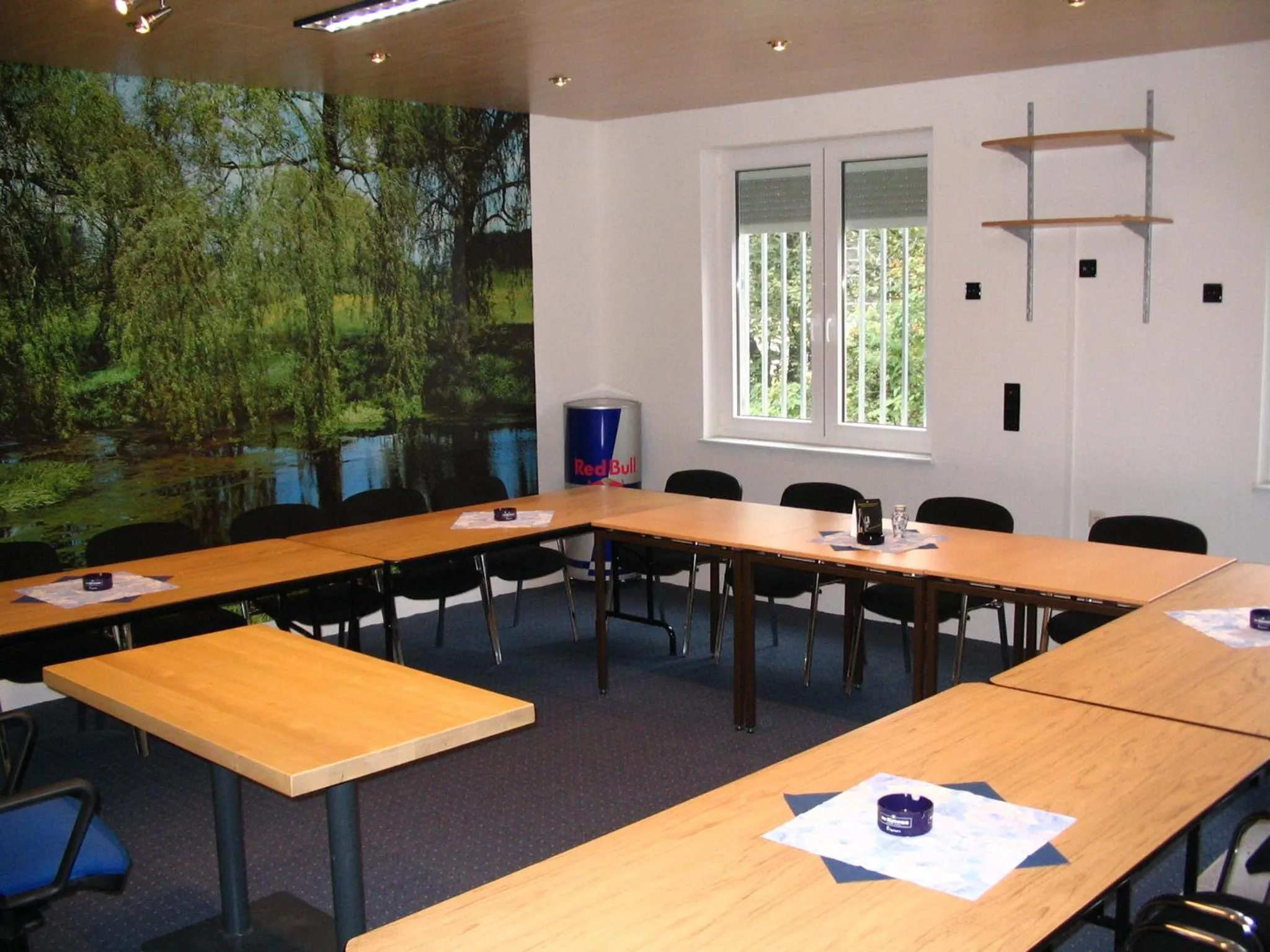 Business facilities in Hotel Abalone