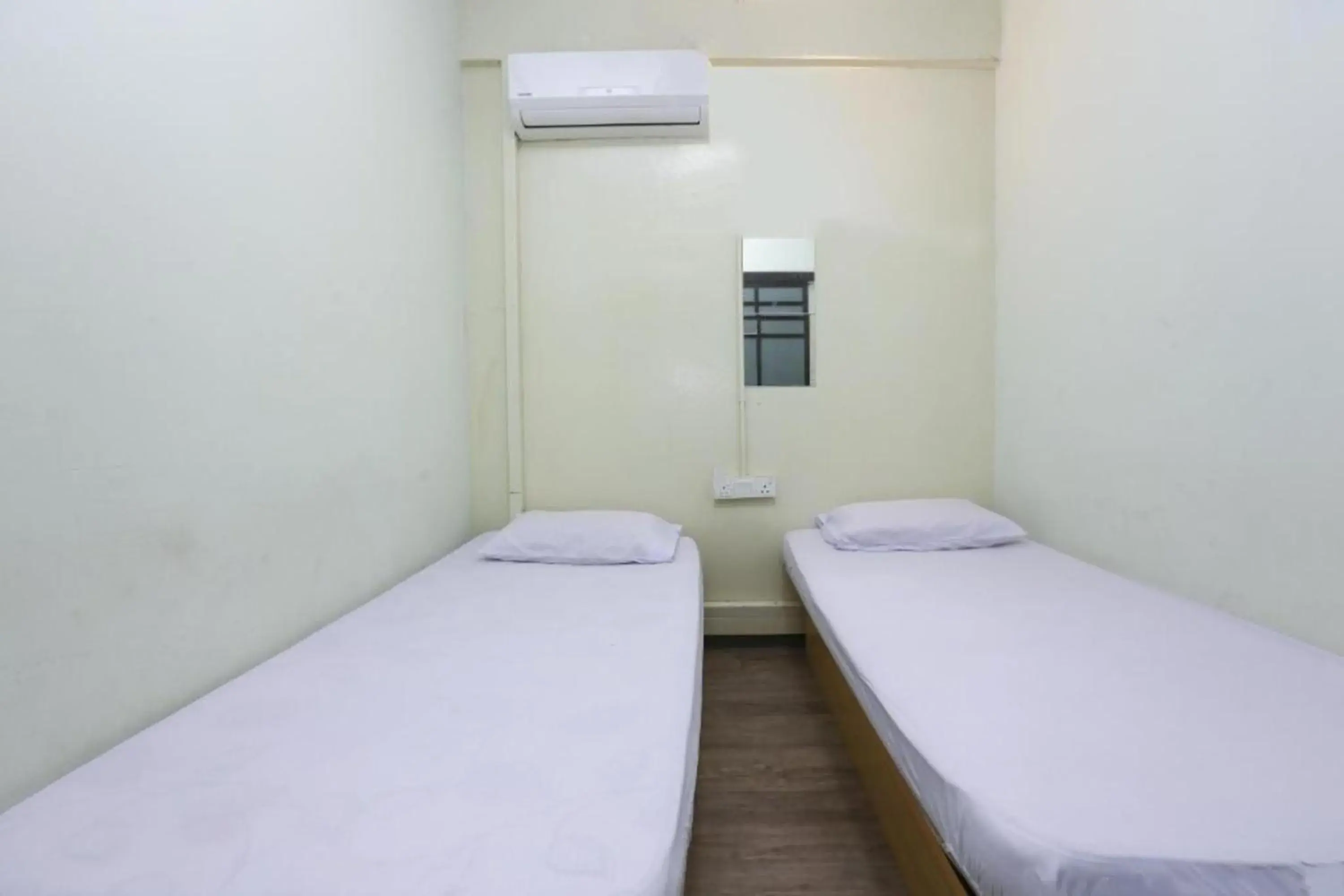 Standard Twin Room in Hotel O The Space Inn Standard Twin Room in Hotel O The Space Inn