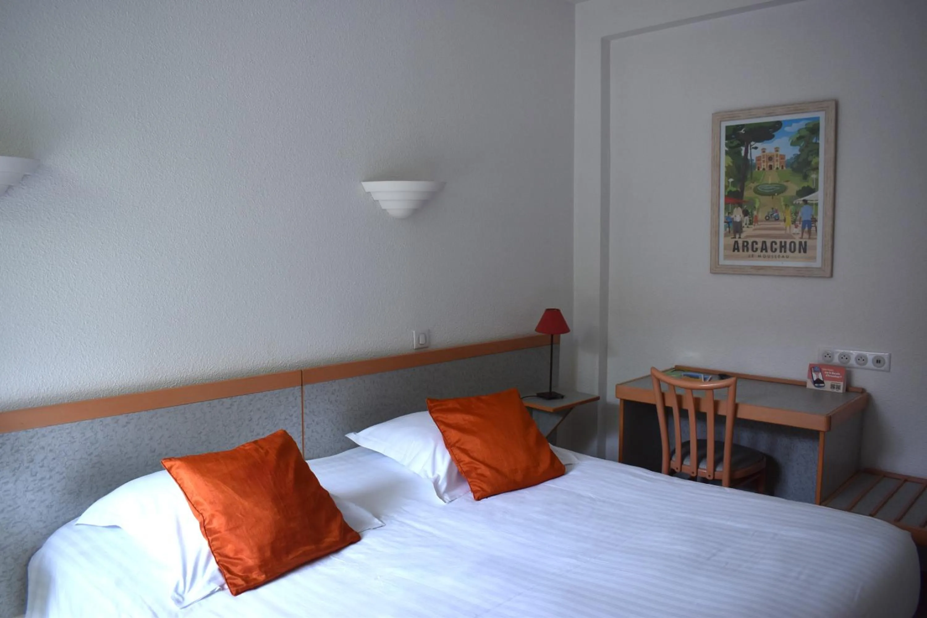 Photo of the whole room, Bed in Hôtel Orange Marine