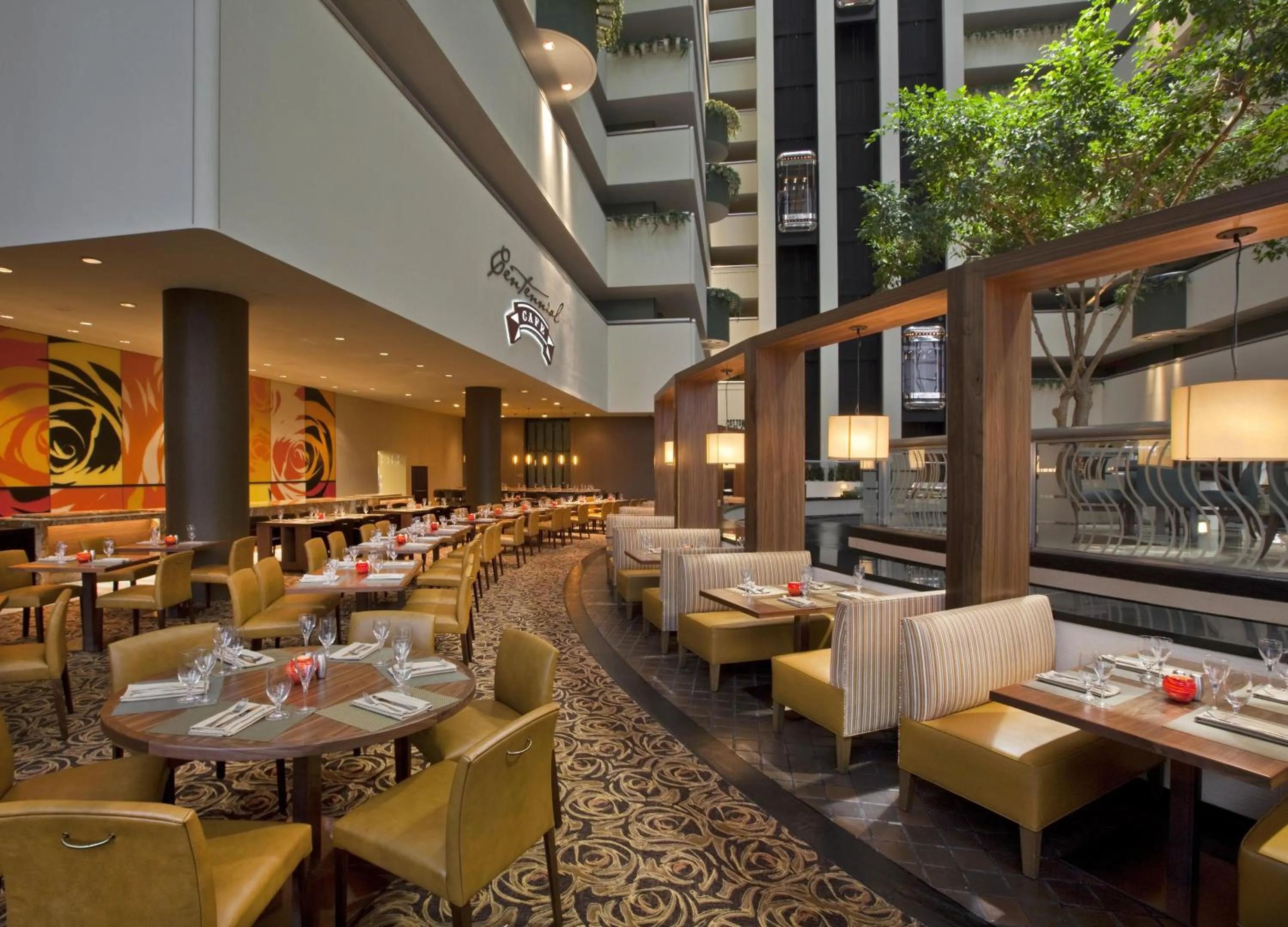Restaurant/places to eat in Hyatt Regency Dallas