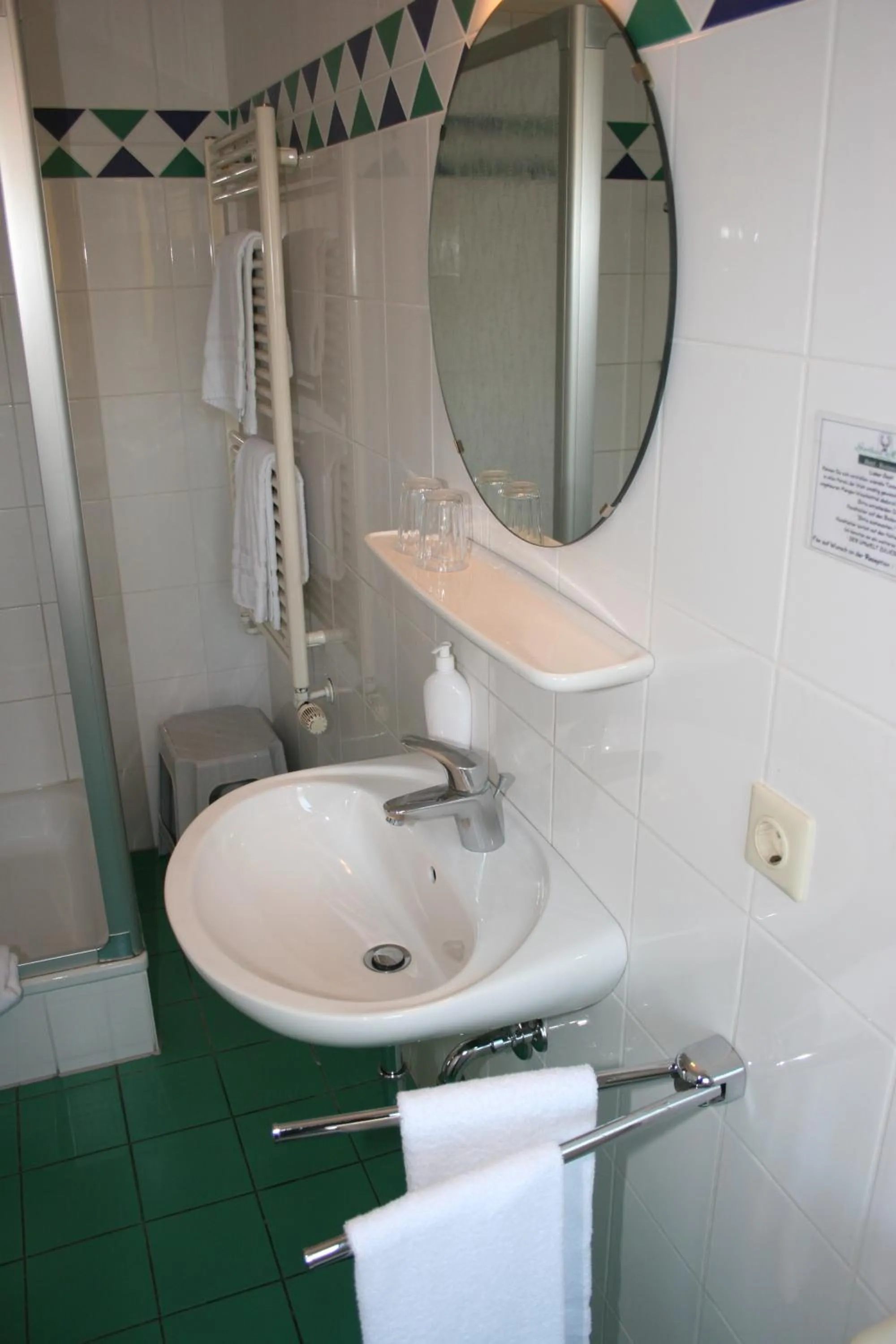 Bathroom in Akzent Hotel Hubertus