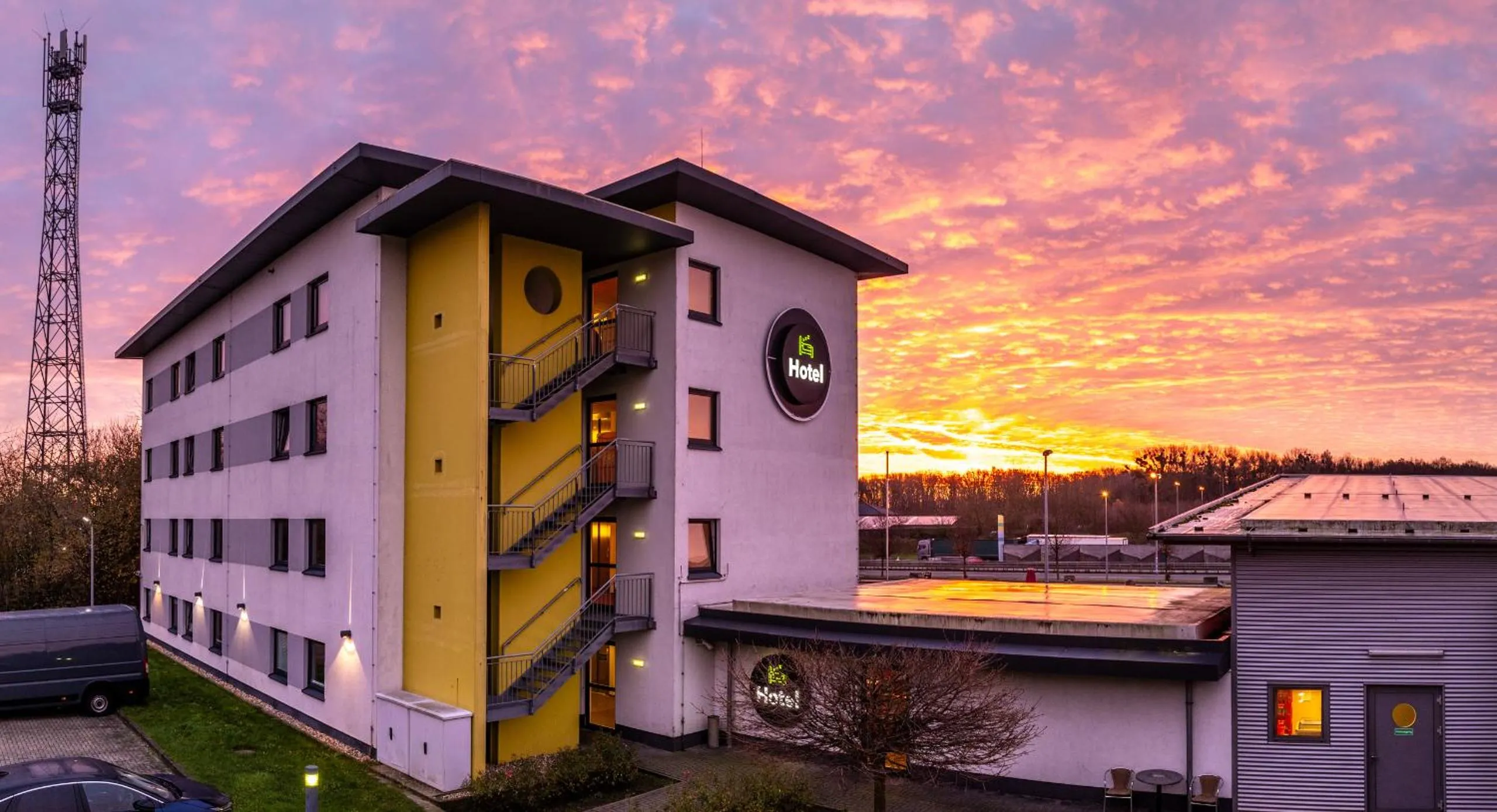 Facade/entrance in Hotel Rhynern Nord