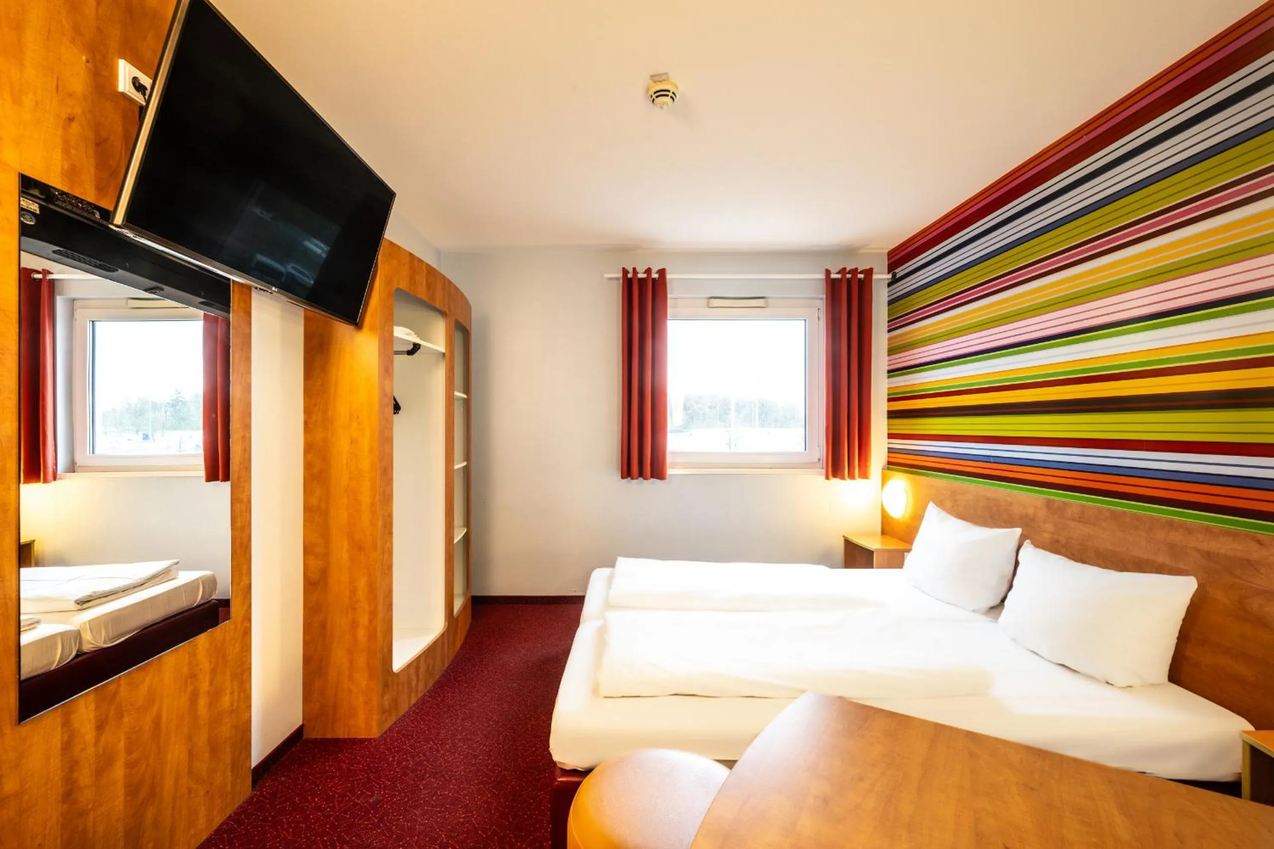 Photo of the whole room, Bed in Hotel Rhynern Nord