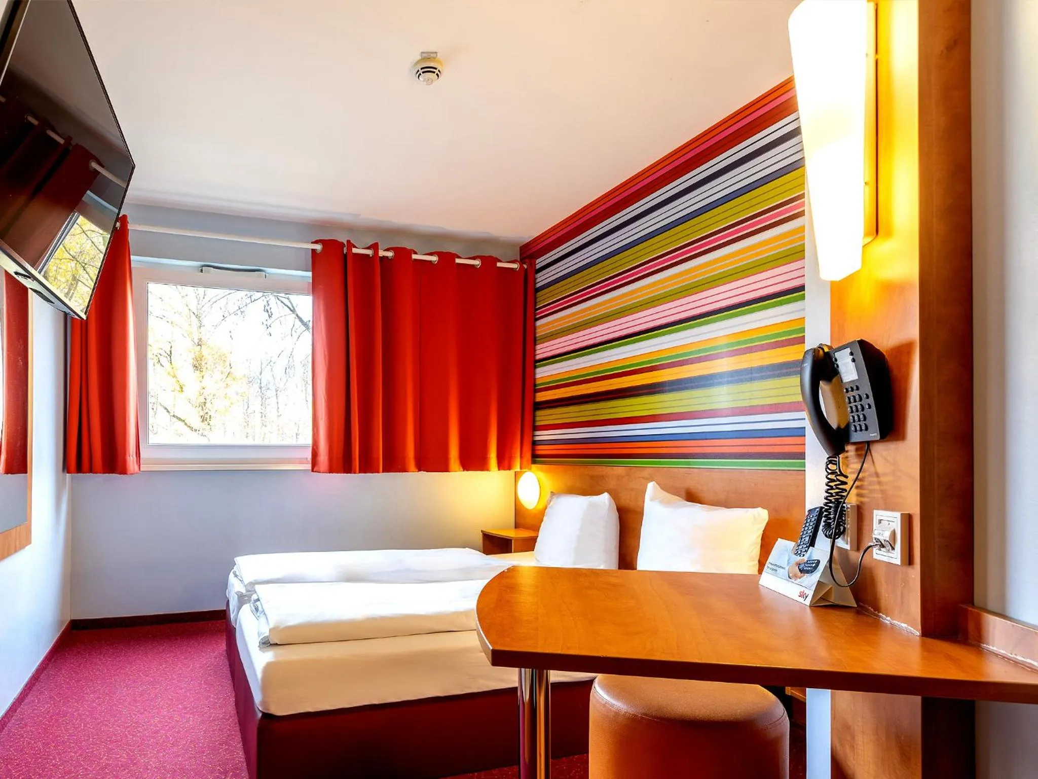 Bed in Hotel Rhynern Nord