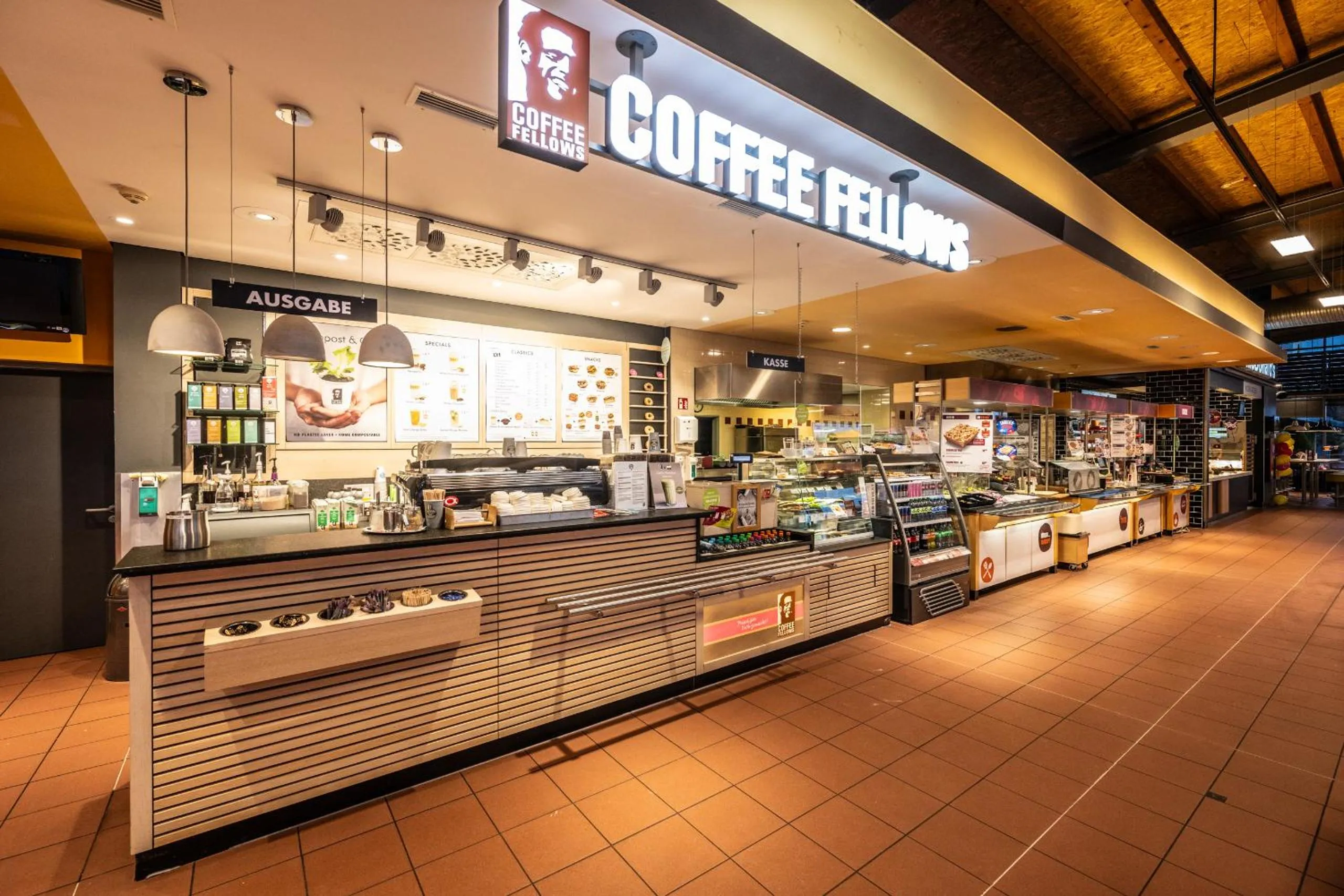 Restaurant/places to eat in Hotel Rhynern Nord