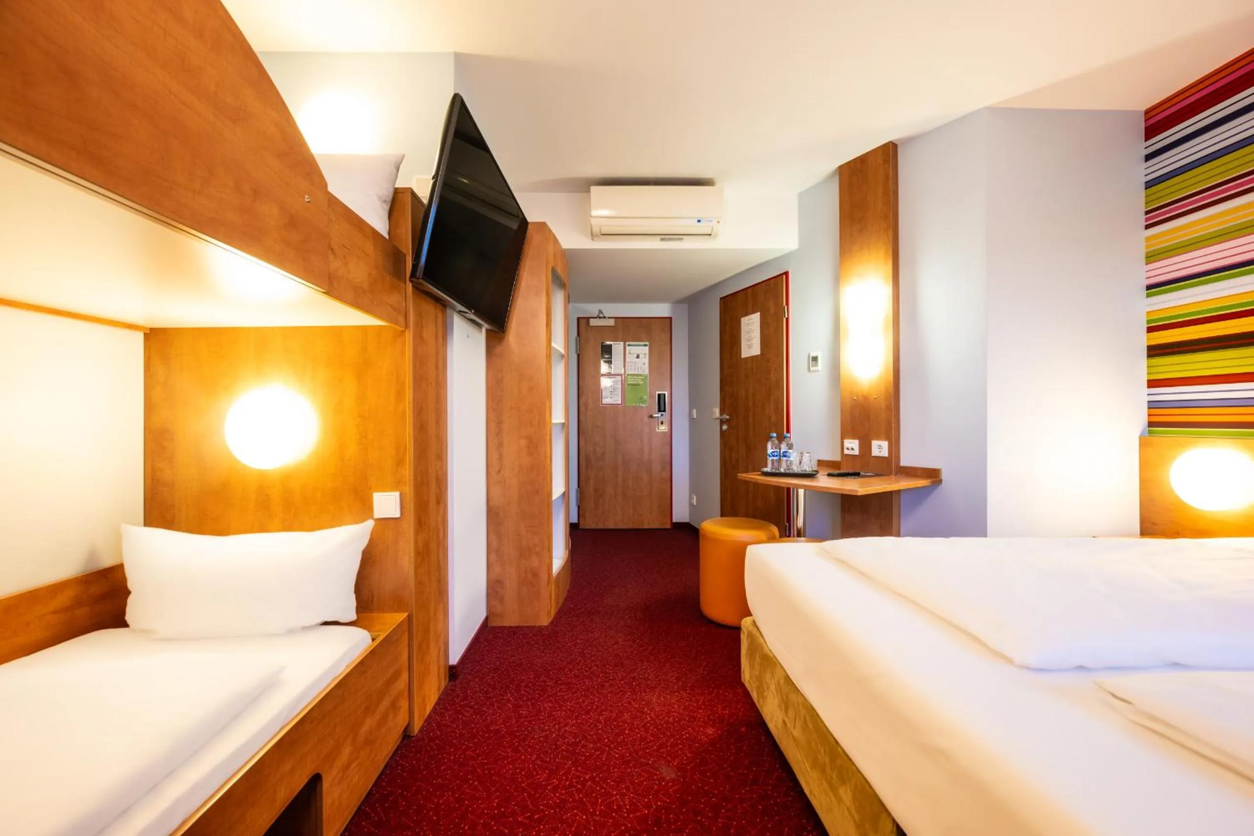 Photo of the whole room, Bed in Hotel Rhynern Nord