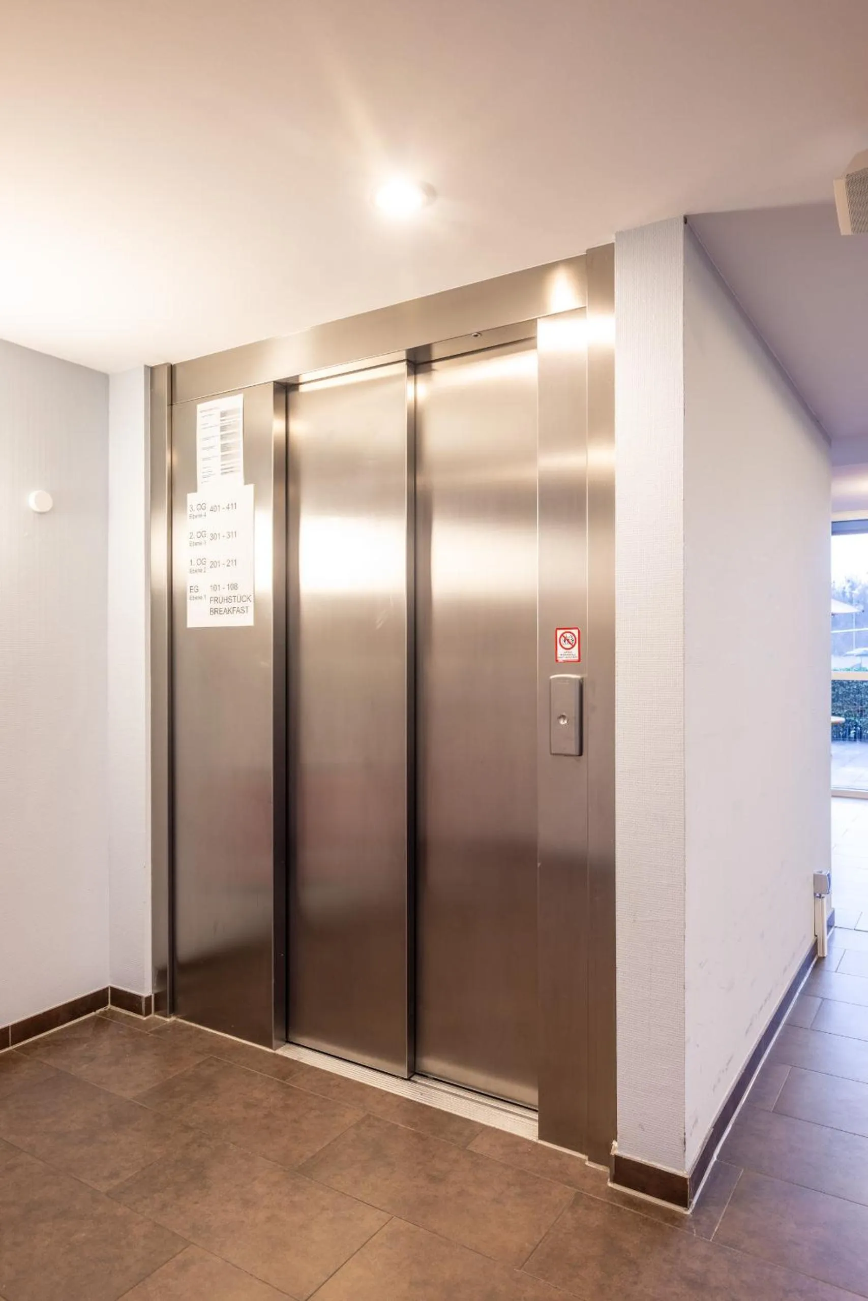 elevator in Hotel Rhynern Nord