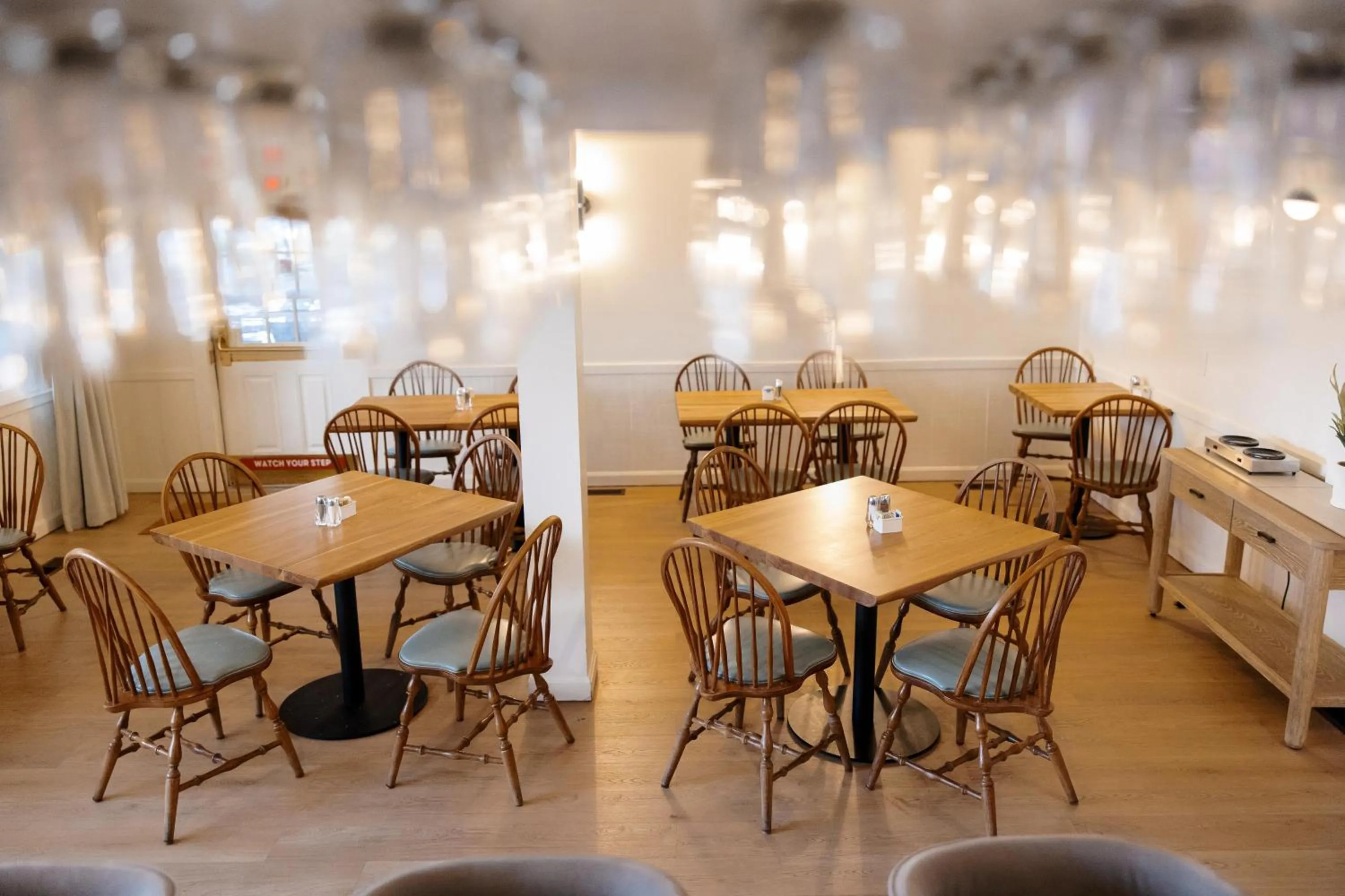 Lounge or bar in Red Jacket Beach Resort