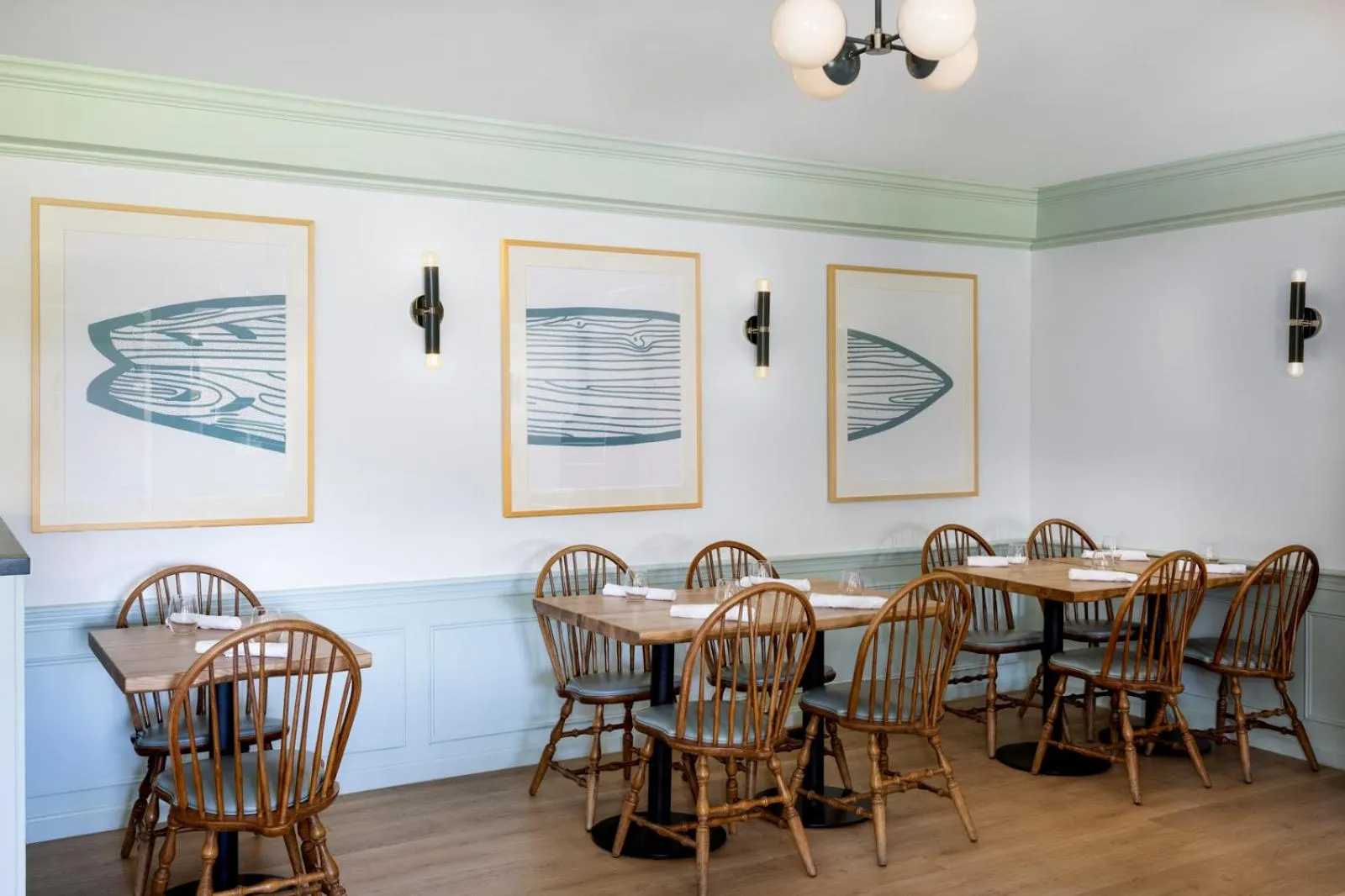 Restaurant/places to eat in Red Jacket Beach Resort