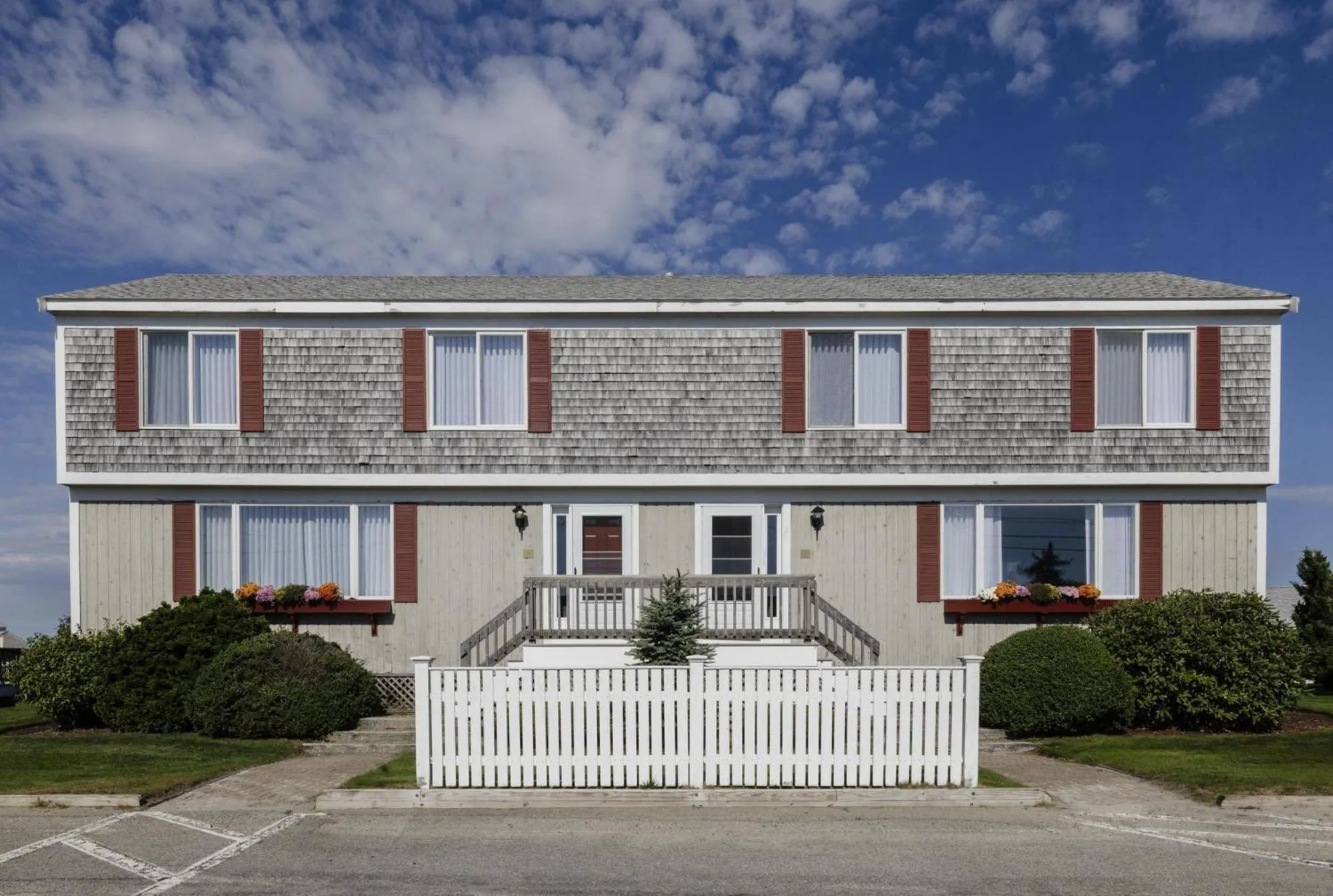 Photo of the whole room in Red Jacket Beach Resort