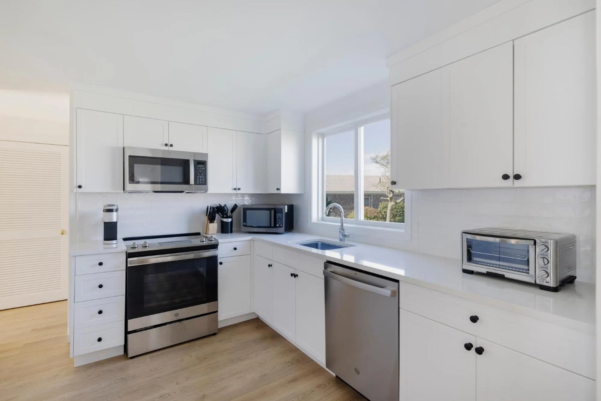 Kitchen or kitchenette in Red Jacket Beach Resort