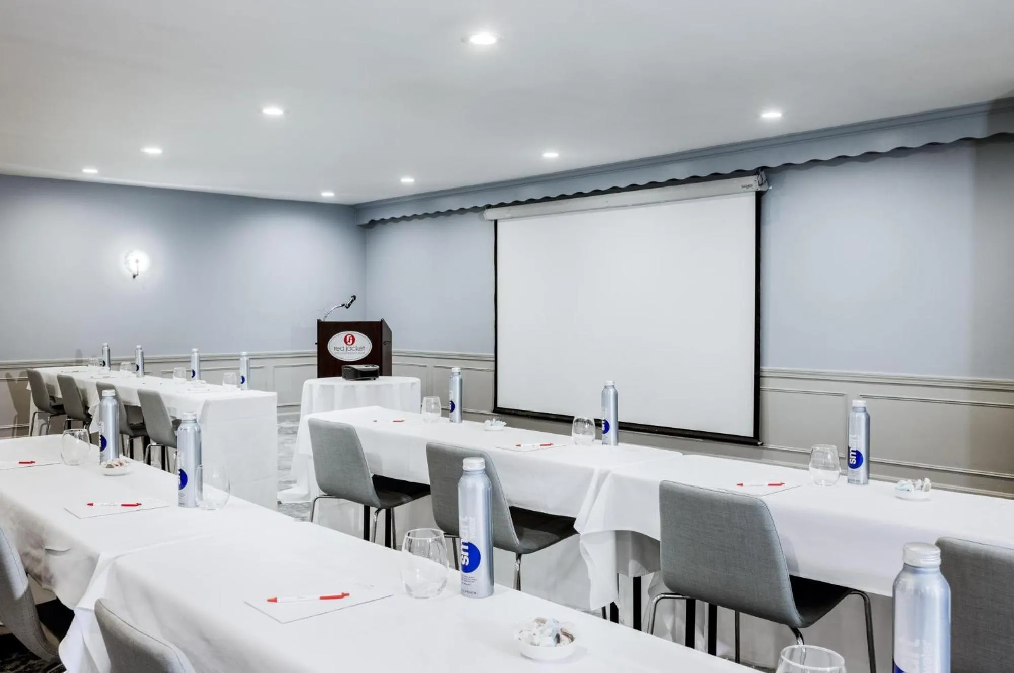 Meeting/conference room in Red Jacket Beach Resort
