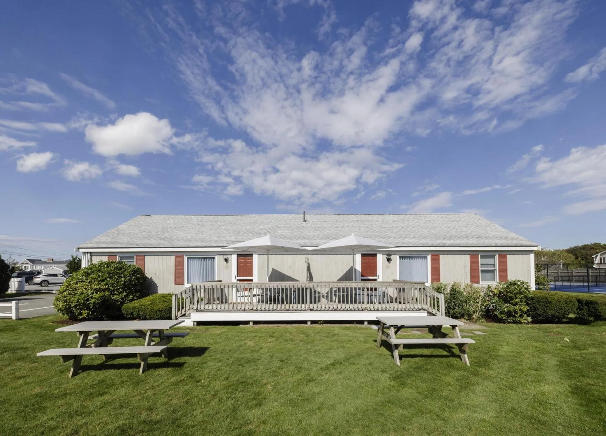 Photo of the whole room in Red Jacket Beach Resort