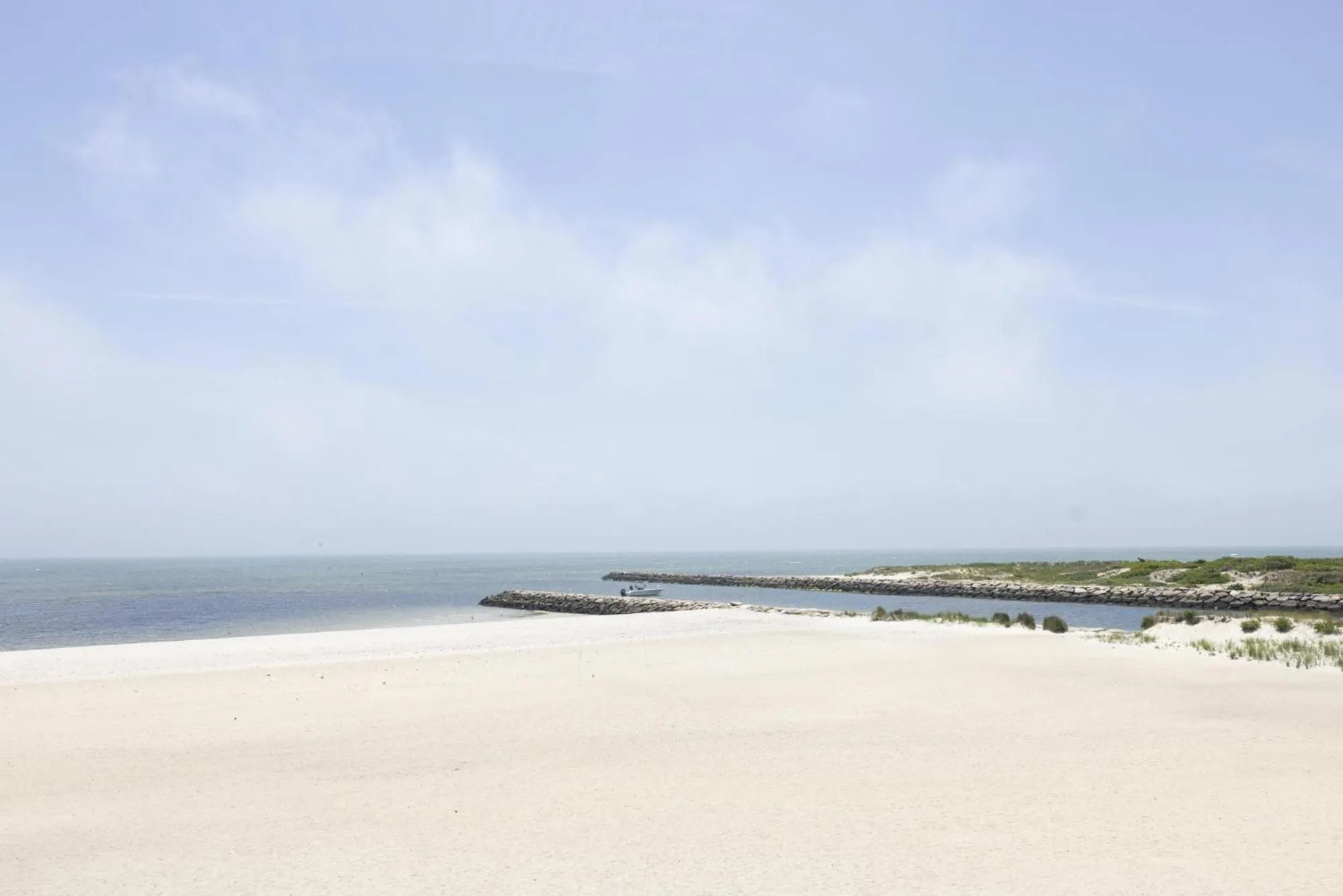 Bedroom in Red Jacket Beach Resort