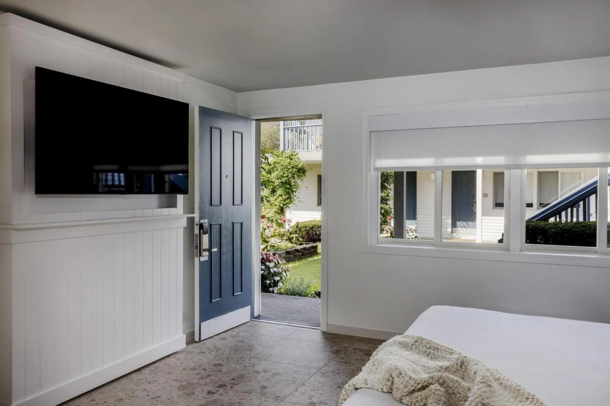 Bedroom, Bed in Blue Water Resort