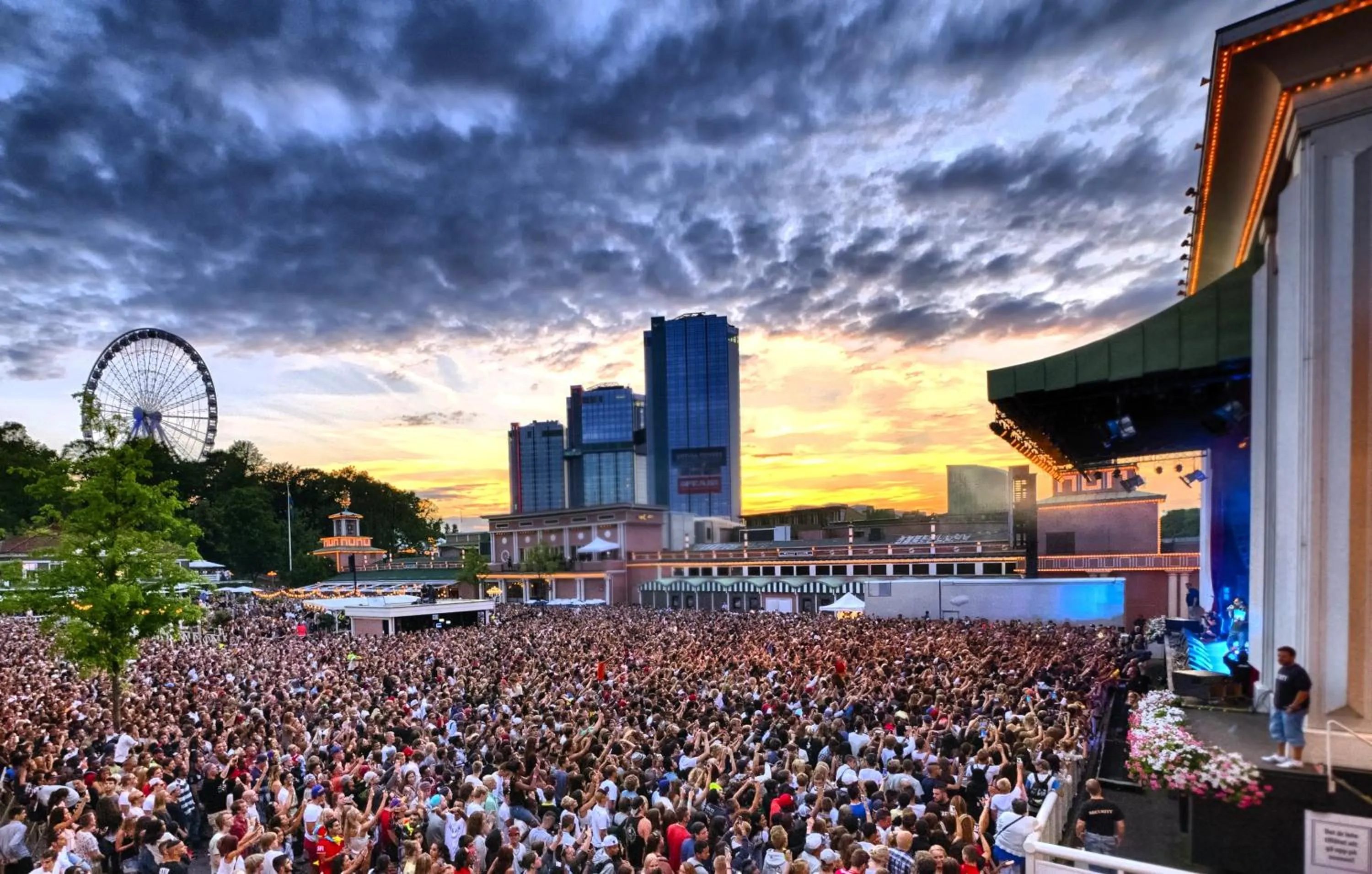 Property building in Gothia Towers & Upper House