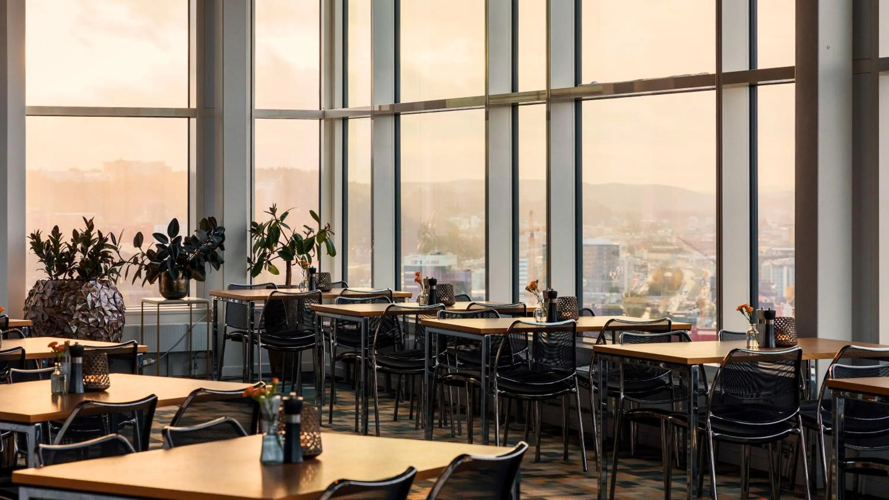 Restaurant/places to eat in Gothia Towers & Upper House