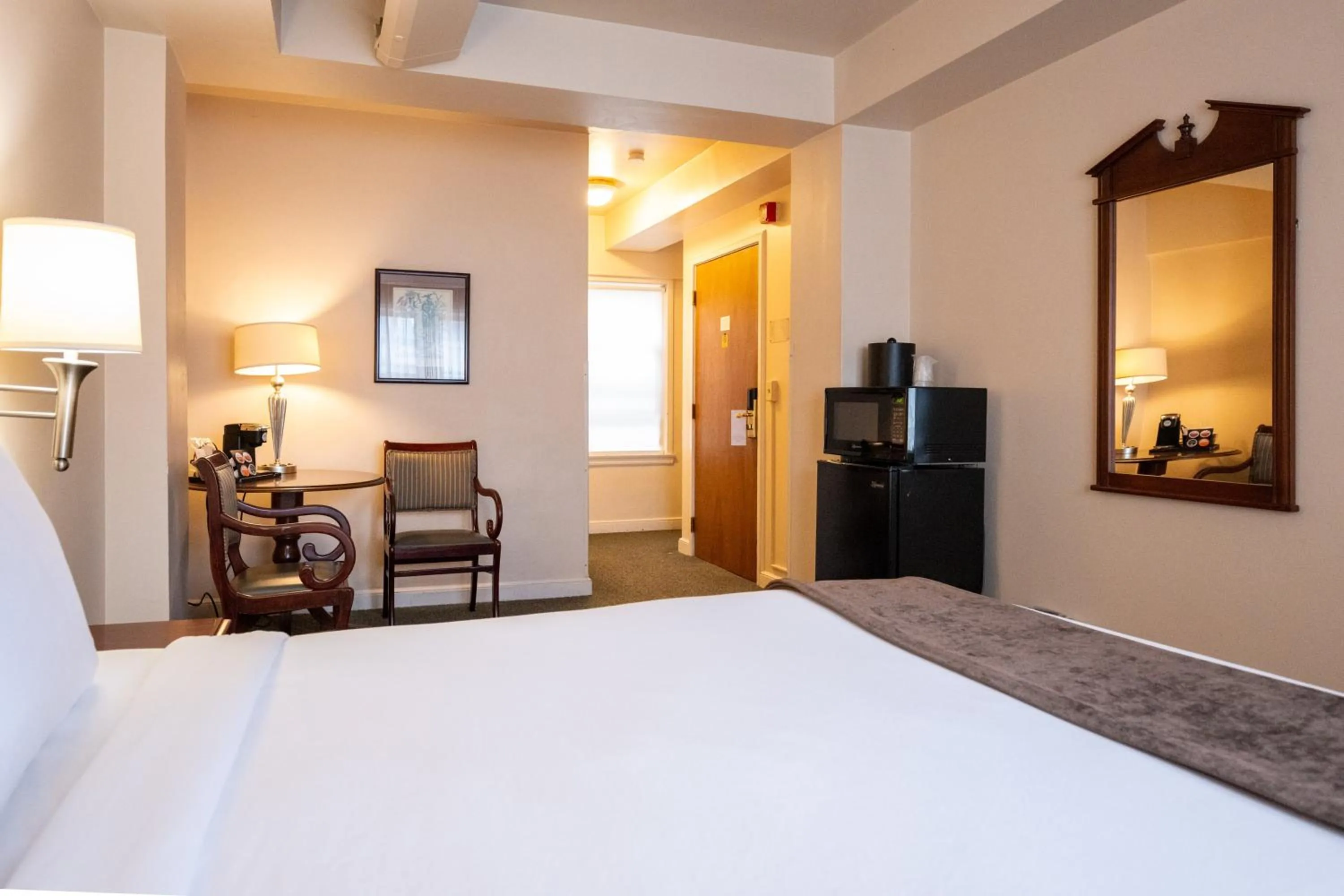 Bedroom, Bed in The Inn at Virginia Mason