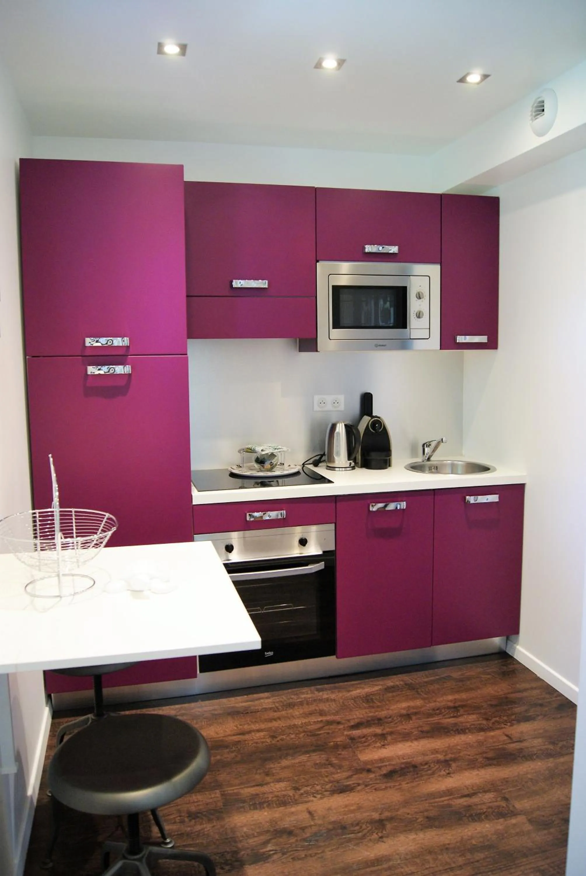 Kitchen or kitchenette in Appart' Hotel La Girafe Marseille Est - Porte d'Aubagne