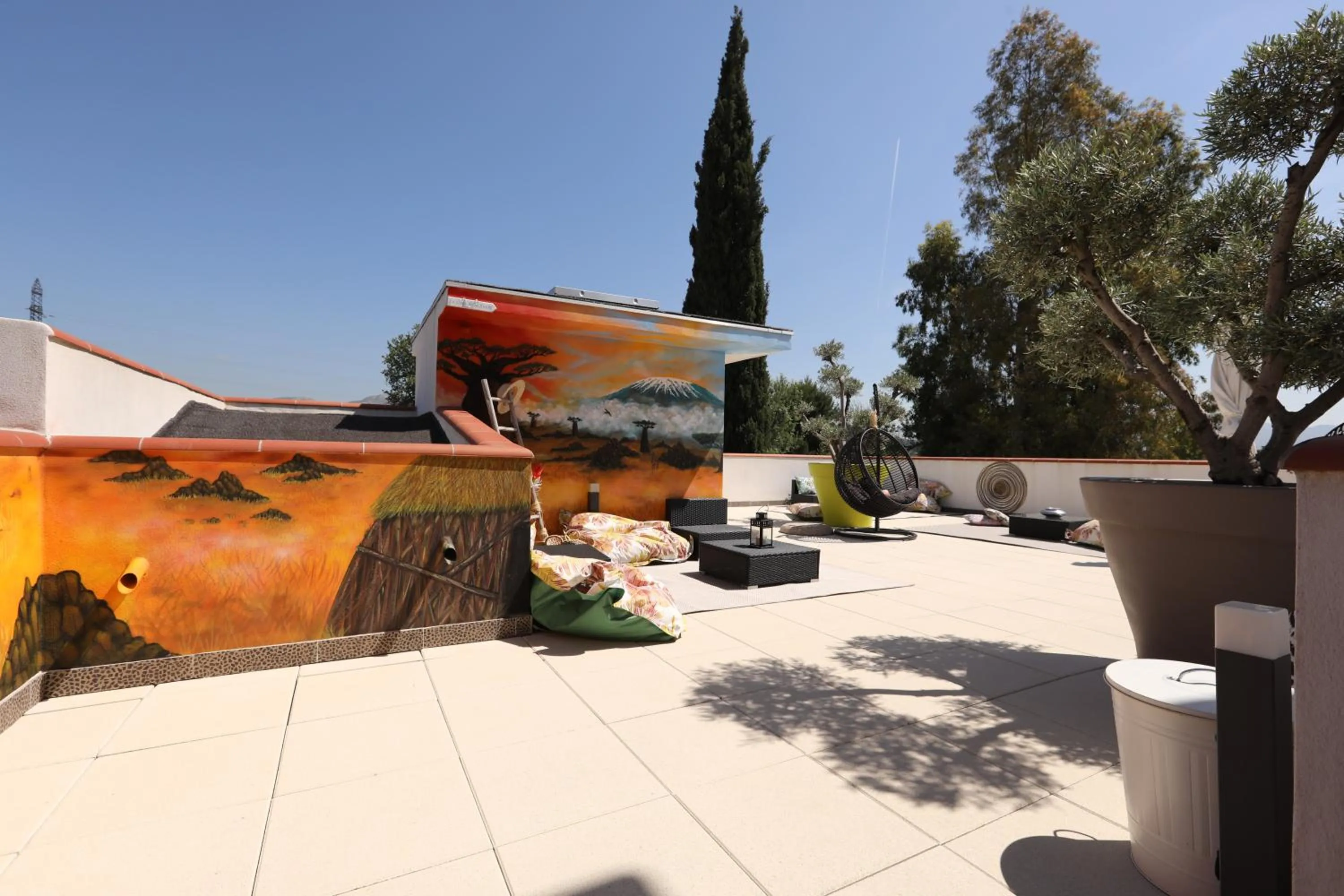 Patio in Appart' Hotel La Girafe Marseille Est - Porte d'Aubagne