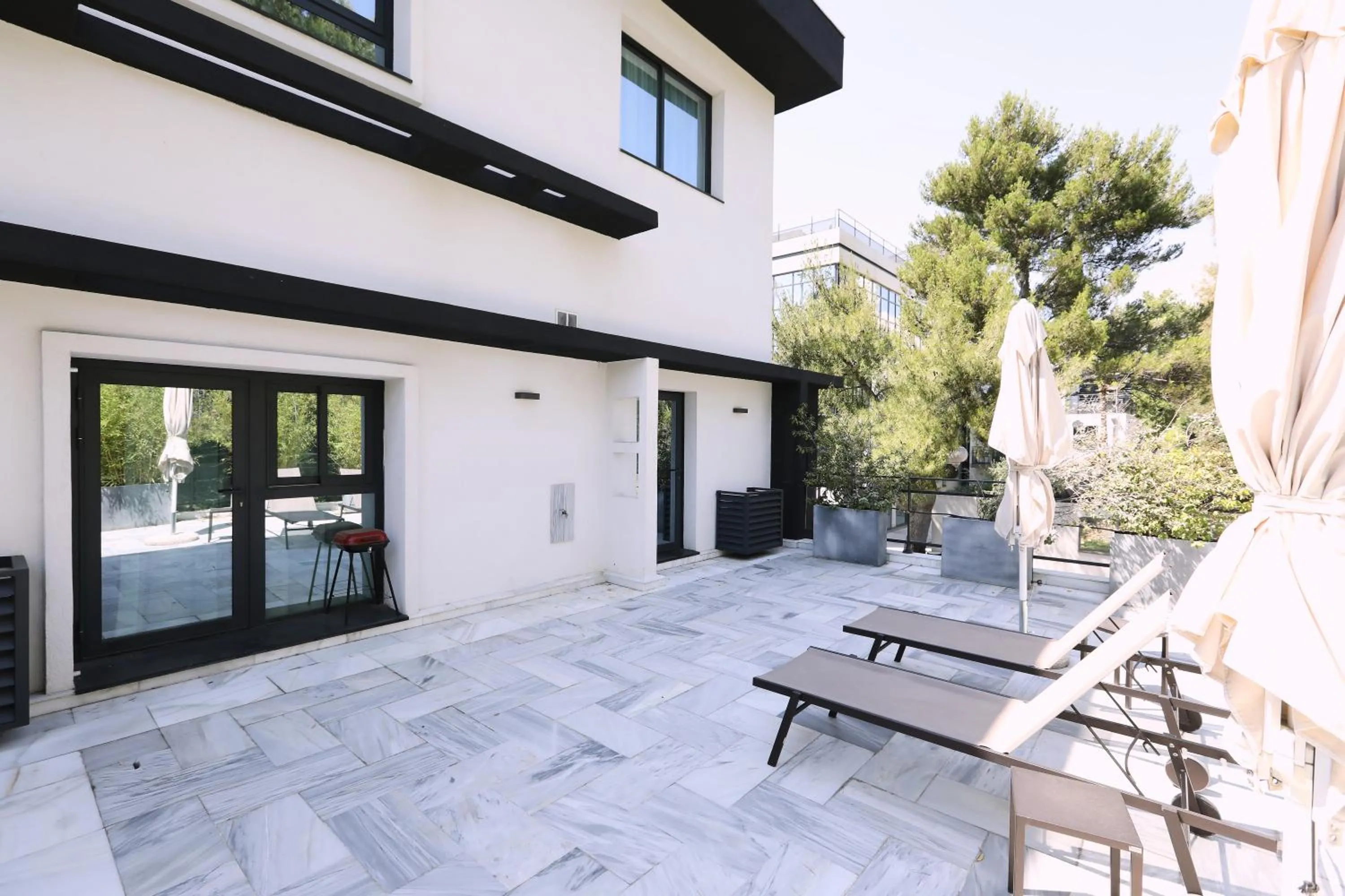 Patio in Appart' Hotel La Girafe Marseille Est - Porte d'Aubagne