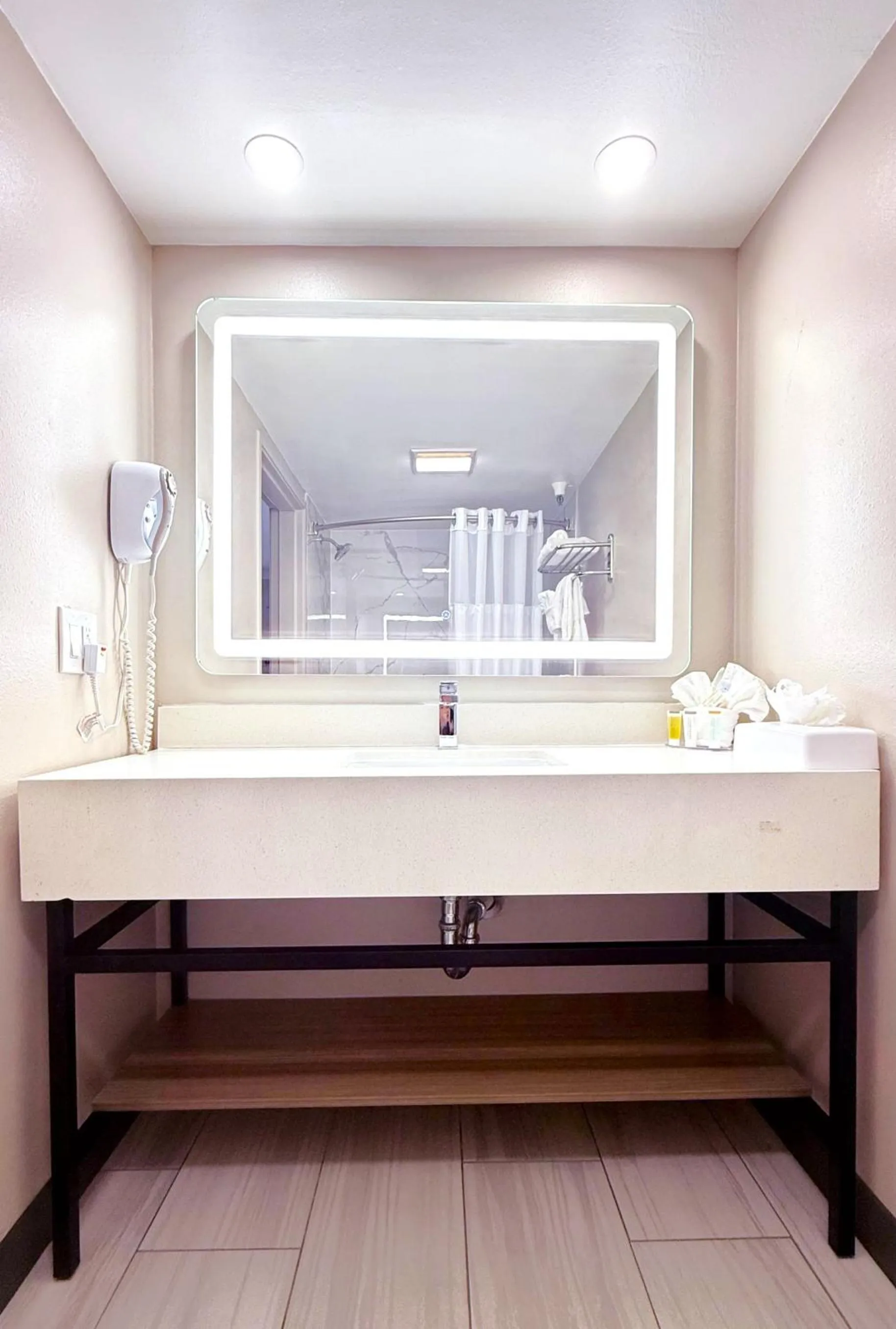 Bathroom in Days Inn by Wyndham Los Angeles LAX/ Redondo&ManhattanBeach