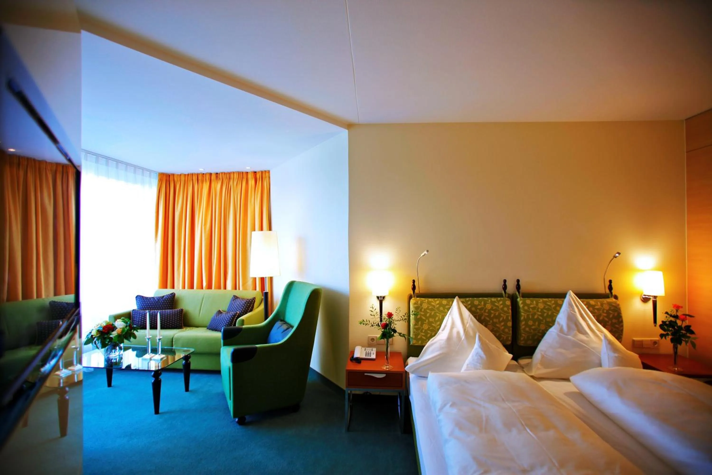 Living room, Bed in Parkhotel Flora am Schluchsee