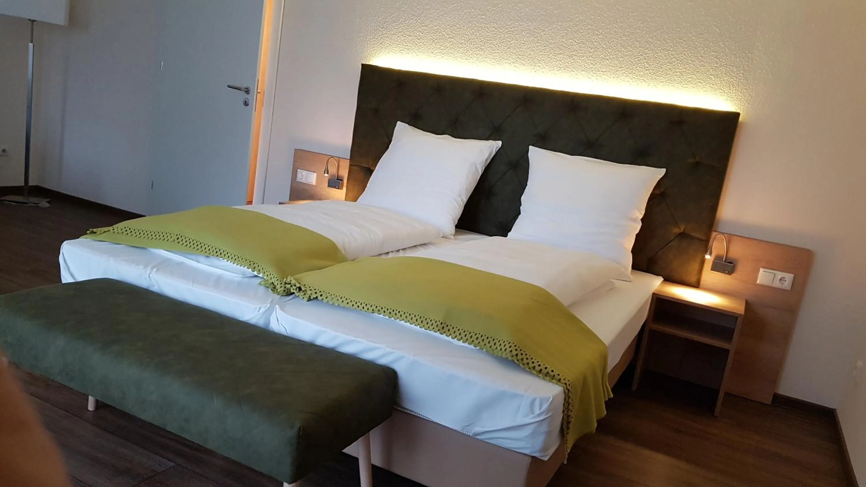 Bed in Kräuterhotel & Restaurant Heidejäger
