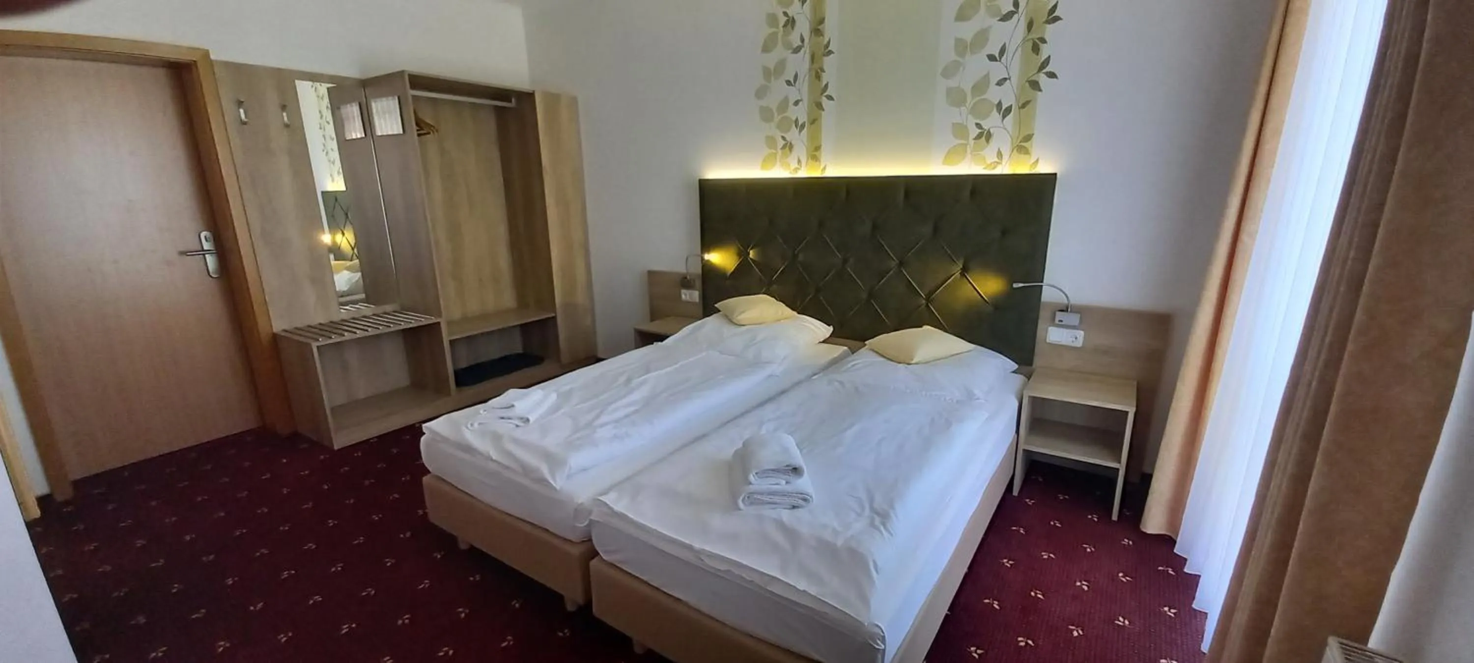 Bed in Kräuterhotel & Restaurant Heidejäger